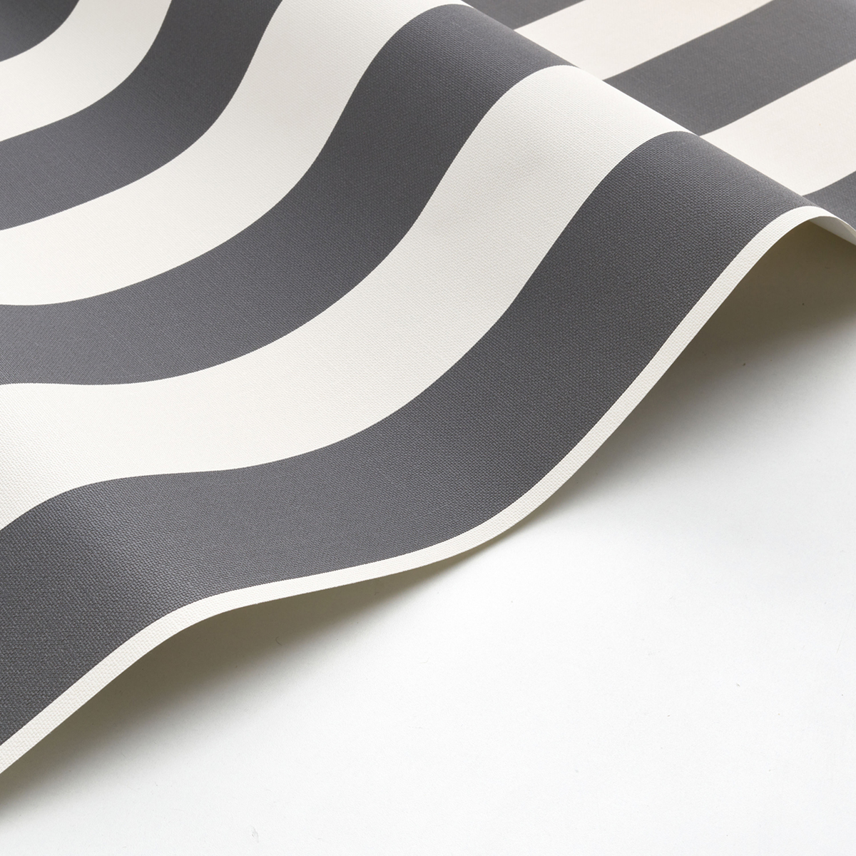 Papier peint Petite Rayure Baltic charbon - Les Rayures de Casadéco | Réf. RAYS29259984