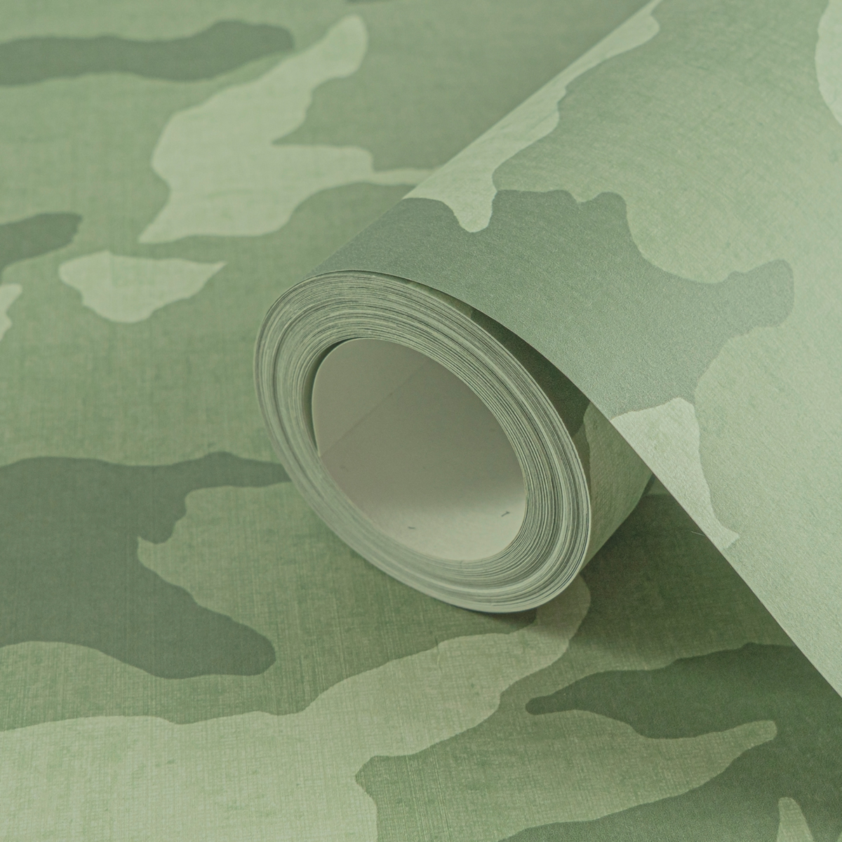 Papier peint Camouflage Militaire vert - Lilly & Luis d'A.S. Création AMB7 | Réf. AS-771731