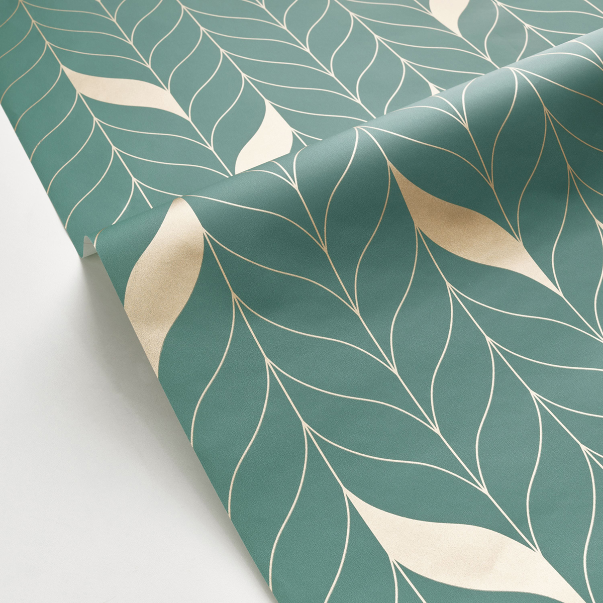 Papier peint Graphique Manille vert sapin doré - Green & Co de Casélio | Réf. GCO103977328