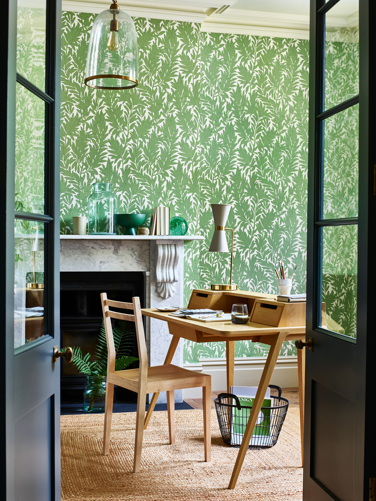 Papier peint Feuillage Laurel Leaf vert - V&A Decorative Papers II d'Initiales | Réf. INI-2412-177-01