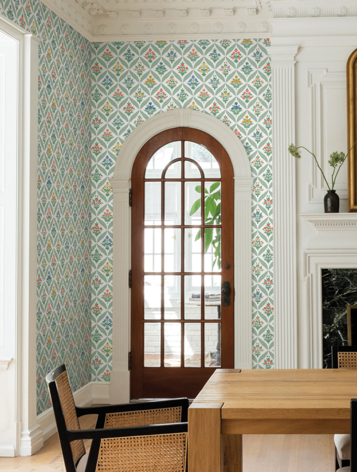 Papier peint Classique Floral Estee Garden sauge doré - Rifle Paper Co. 3 de York (Initiales) | Réf. INI-RF7513