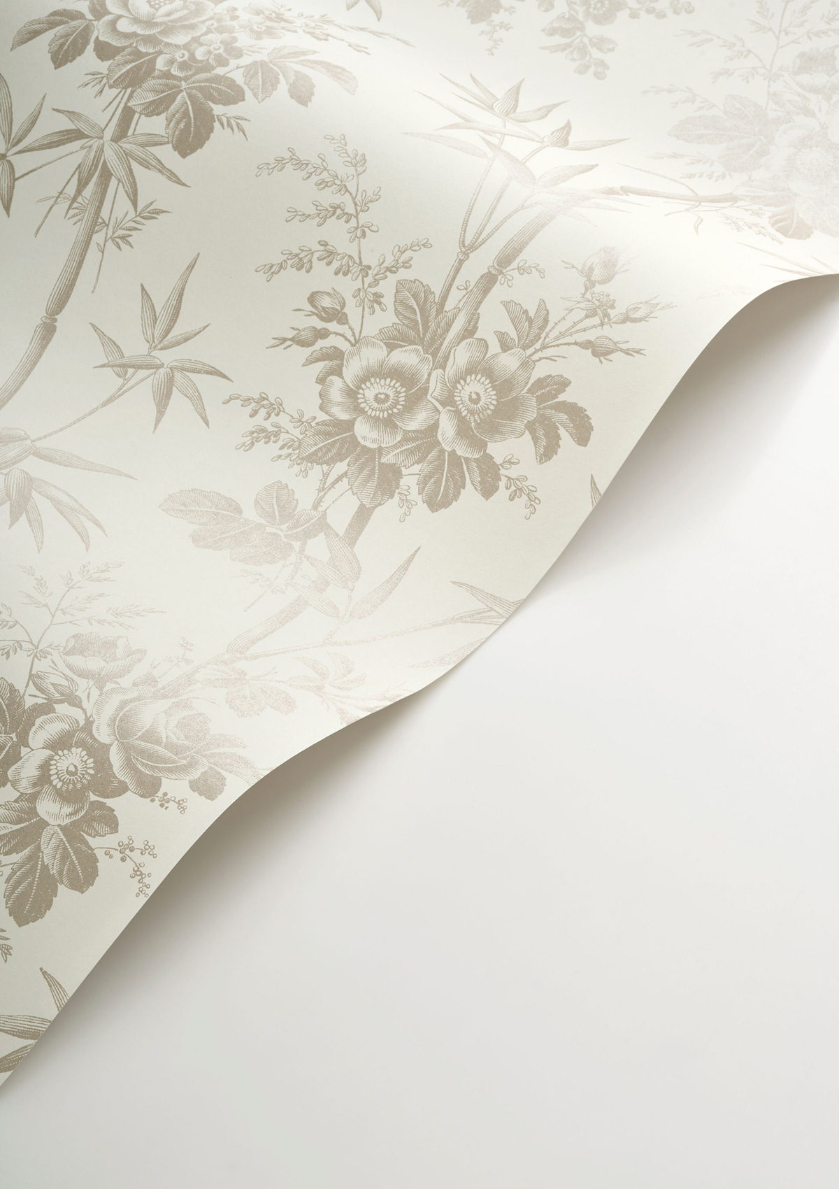 Papier peint Fleurs Flânerie argenté - Les Belles Toiles De Jouy 2 de Casadéco VAGUE | Réf. BTJD201709339