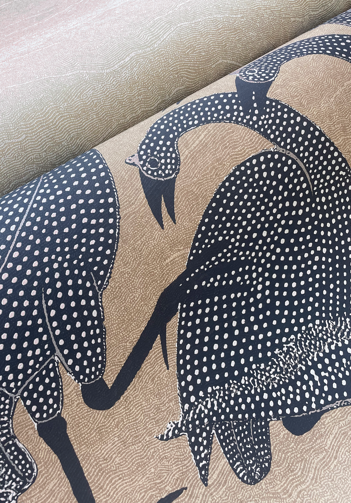 Papier peint Faux Uni Terre Miri beige sable - Terra de Masureel | Réf. MAS-TER008