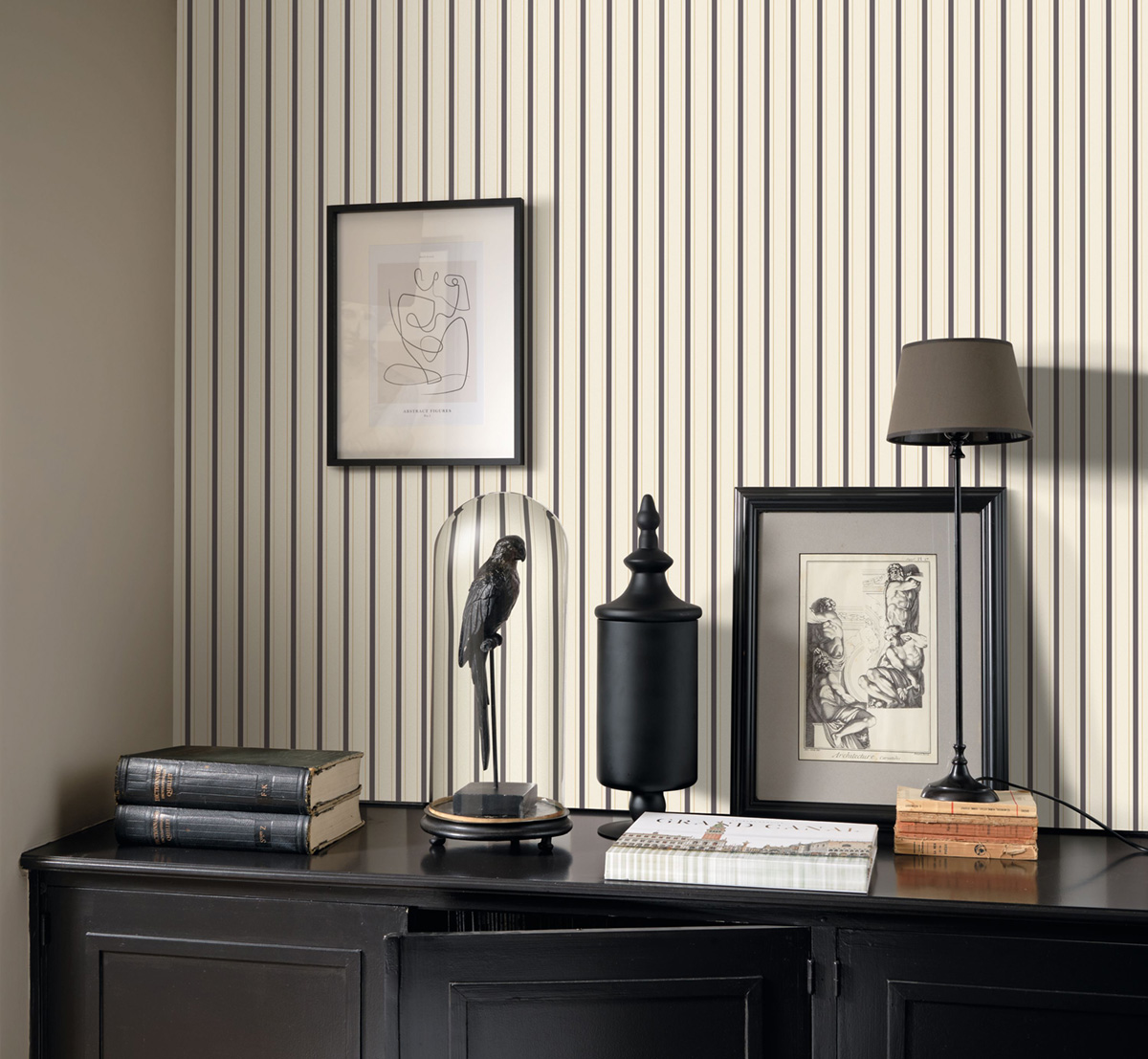 Papier peint Rayure Baroque noir doré - Les Belles Toiles De Jouy 2 de Casadéco | Réf. BTJD81579602