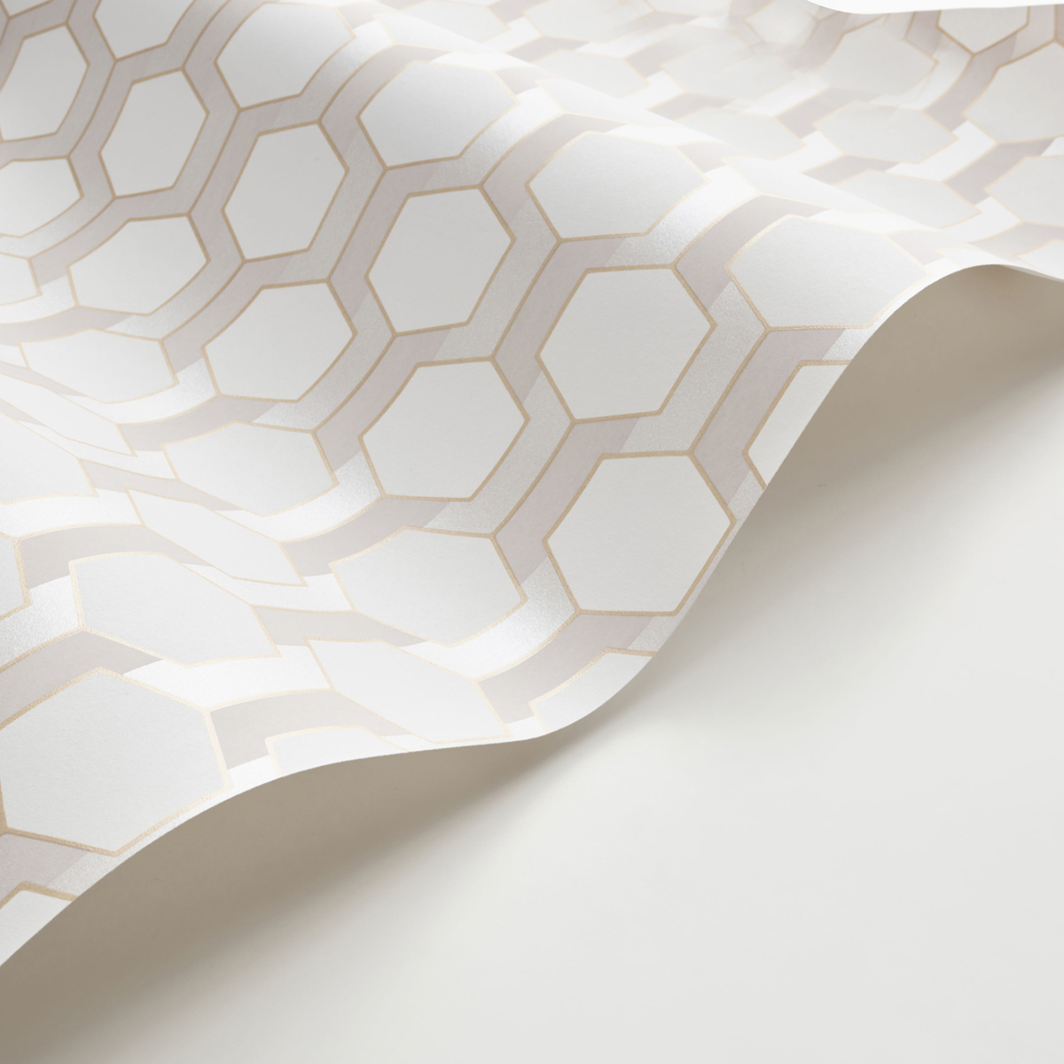Papier peint Art Déco Hamilton grège nacré - Derby de Casadéco AMBV | Réf. DERB89309016