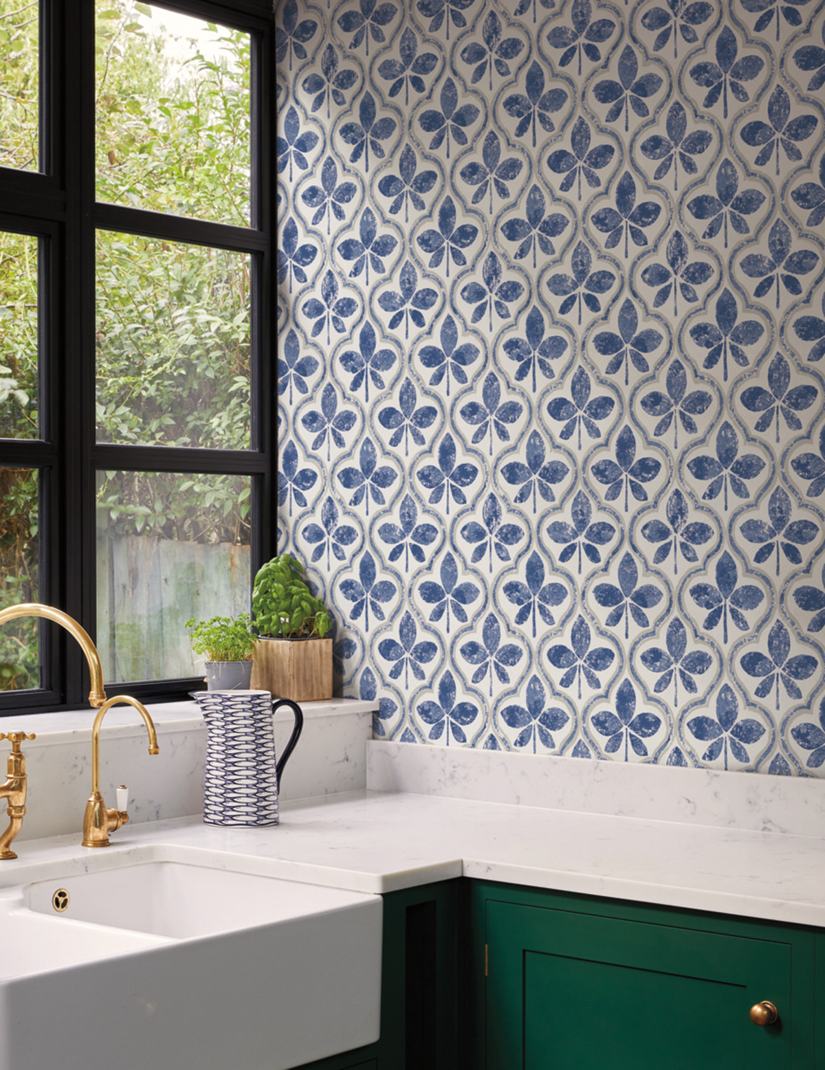 Papier peint Médaillon Feuille Séville bleu cobalt - Greenhouse de York (Initiales) | Réf. INI-GO8273