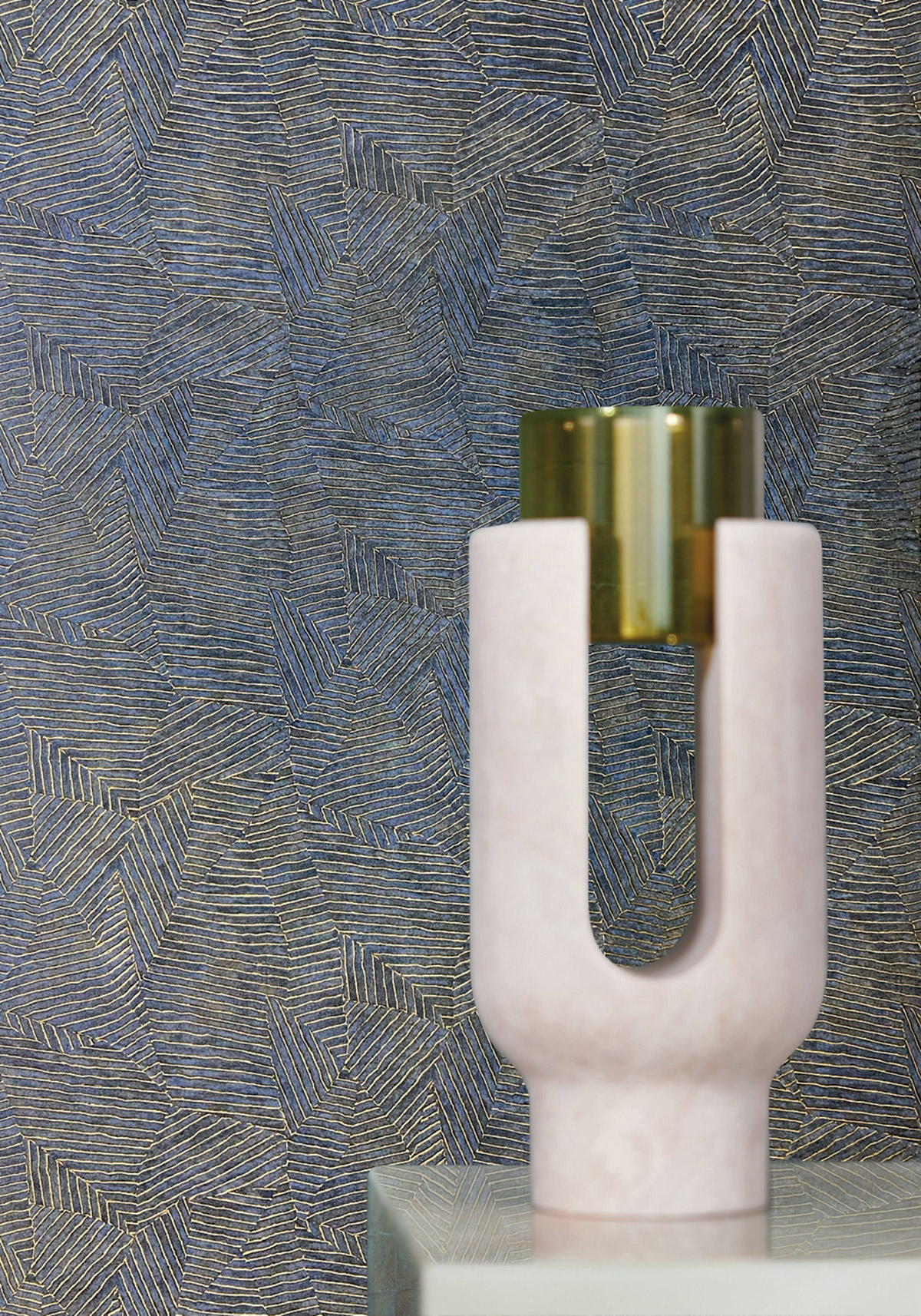 Papier peint Faux Uni Soroa Laminé bleu marine doré - Nature Précieuse de Casamance | Réf. CAS-76543874