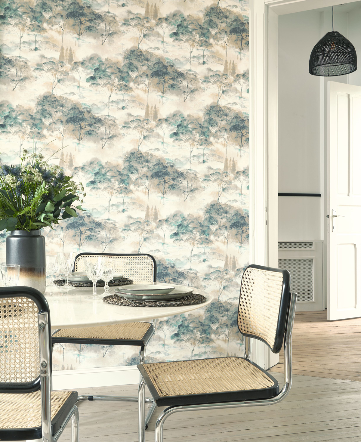 Papier peint Arbre Forêt Sila beige mastic bleu paon - Riverside 4 de Casadéco | Réf. RIVI89556174