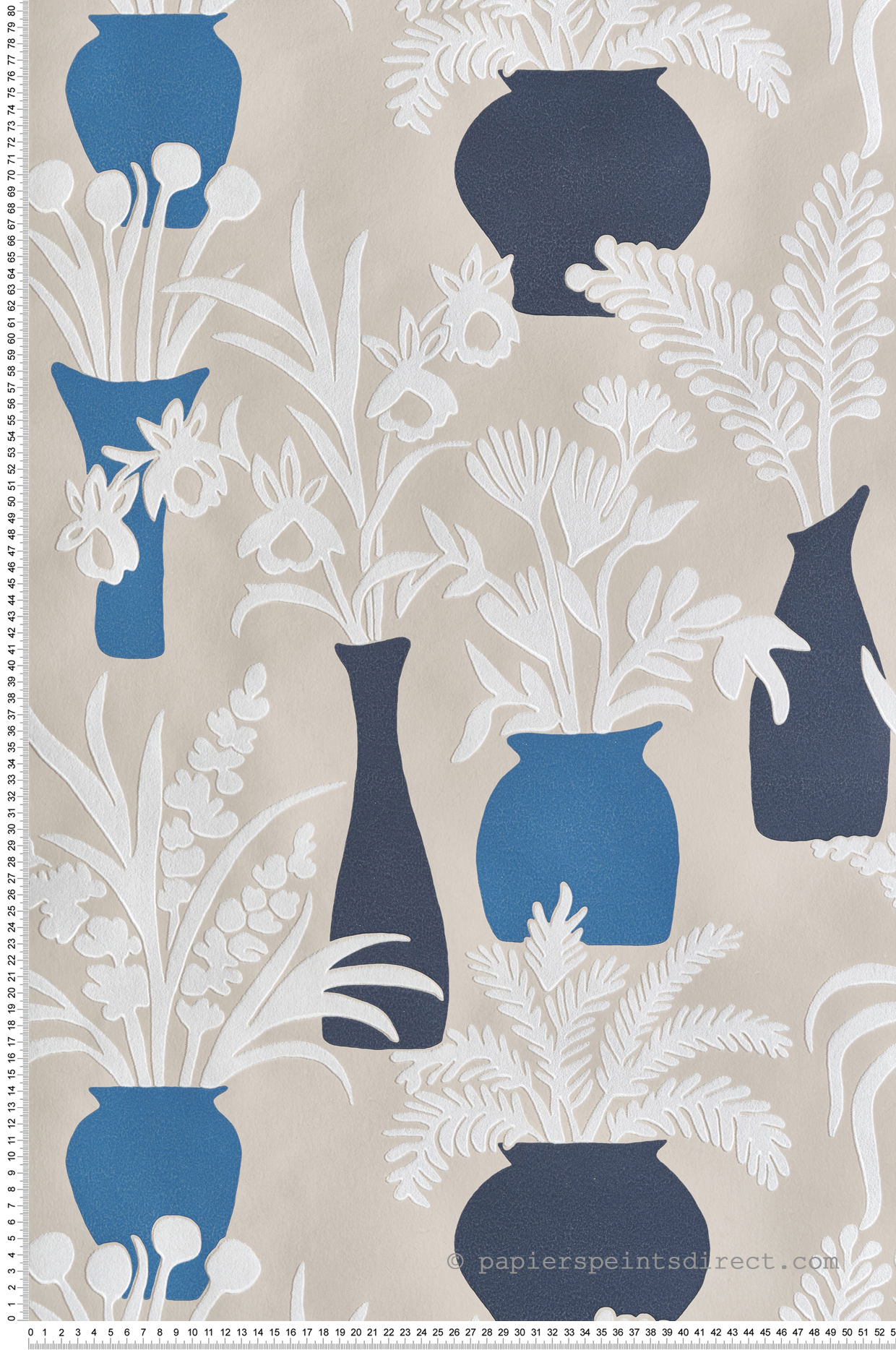 Papier peint Pot de Fleurs Amphora Velours Flock bleu beige - Irisa d'Osborne & Little | Réf. OSB-W7854-04