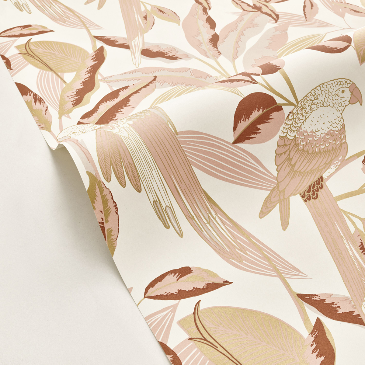 Papier peint Jungle Perroquet Gary rose doré - Golden Age de Casélio AMBV | Réf. GAG103790414