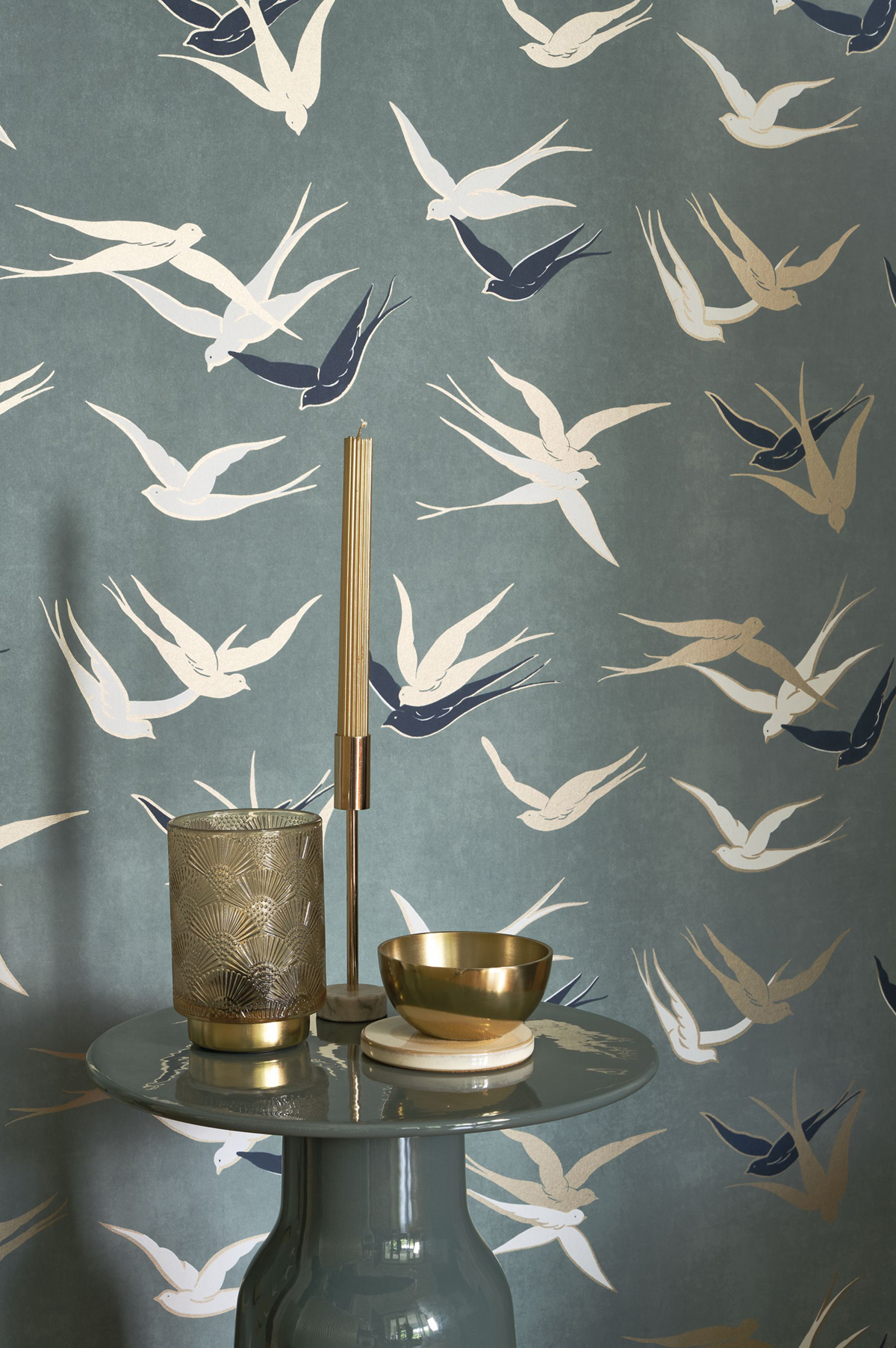 Papier peint Oiseau Hirondelle Swallow vert sauge doré - Twenties de Casadéco AMB2 | Réf. TWNT88637353