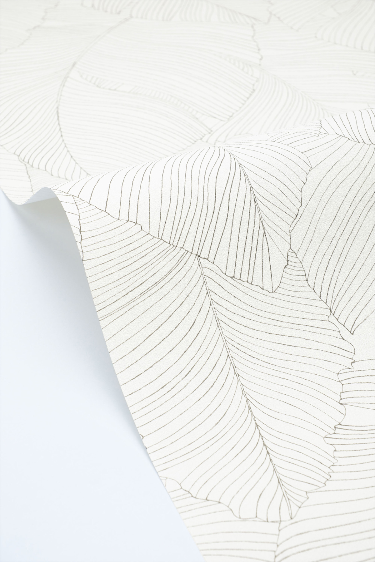 Papier peint Feuille Rameaux Printemps beige nacré - Moonlight 3 de Casélio ZOOM | Réf. MNL3106110258