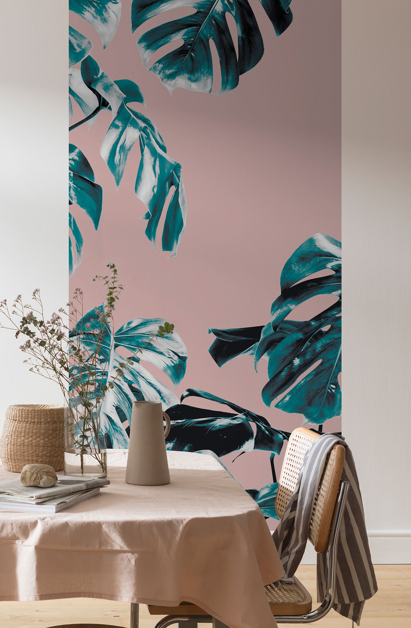 Papier peint jungle Monstera Rosé Panel bleu - Papier peint lé unique Komar