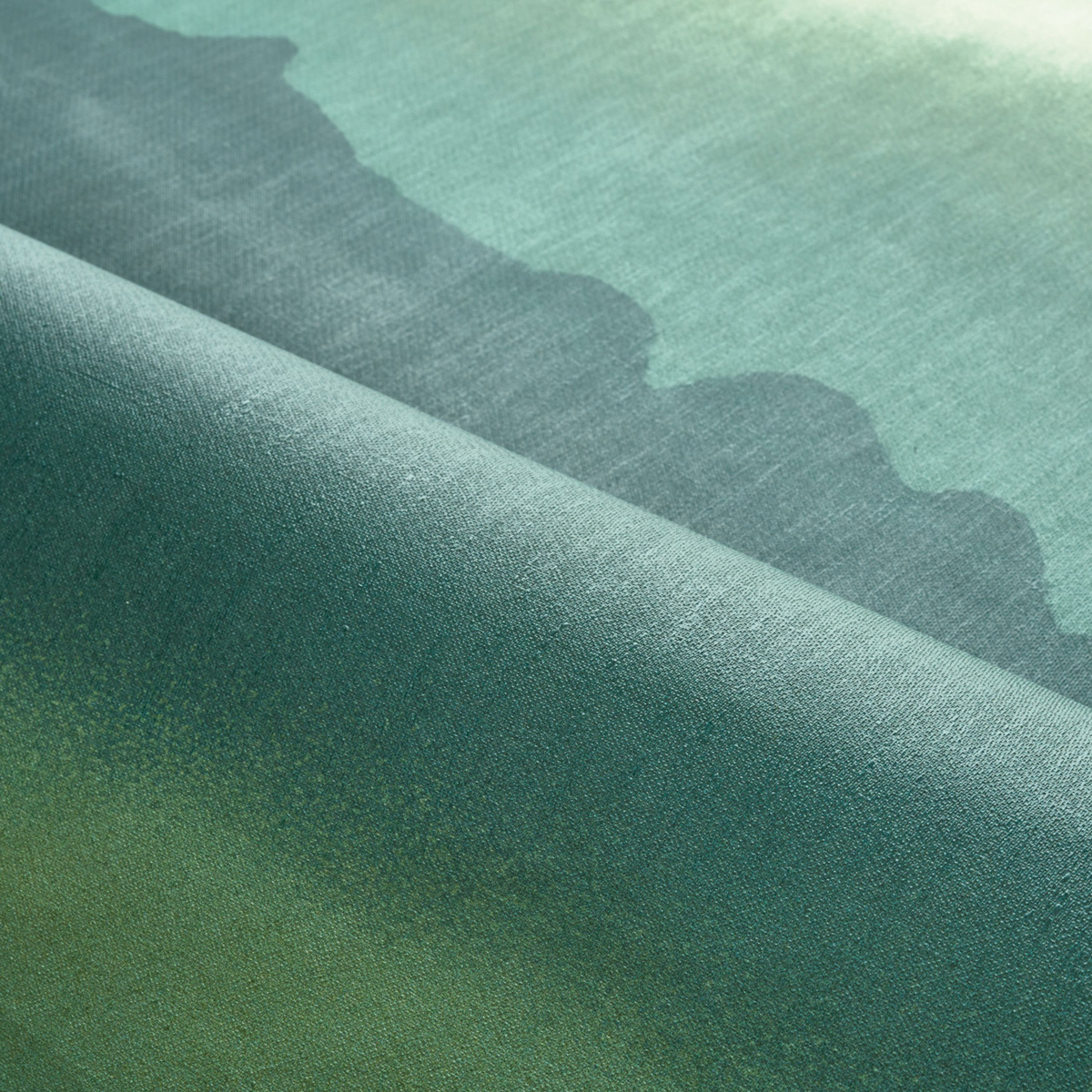 Papier peint Panoramique Montagne Aquarelle Pittore vert - Terra Rossa de Casamance AMBV | Réf. CAS-76243466