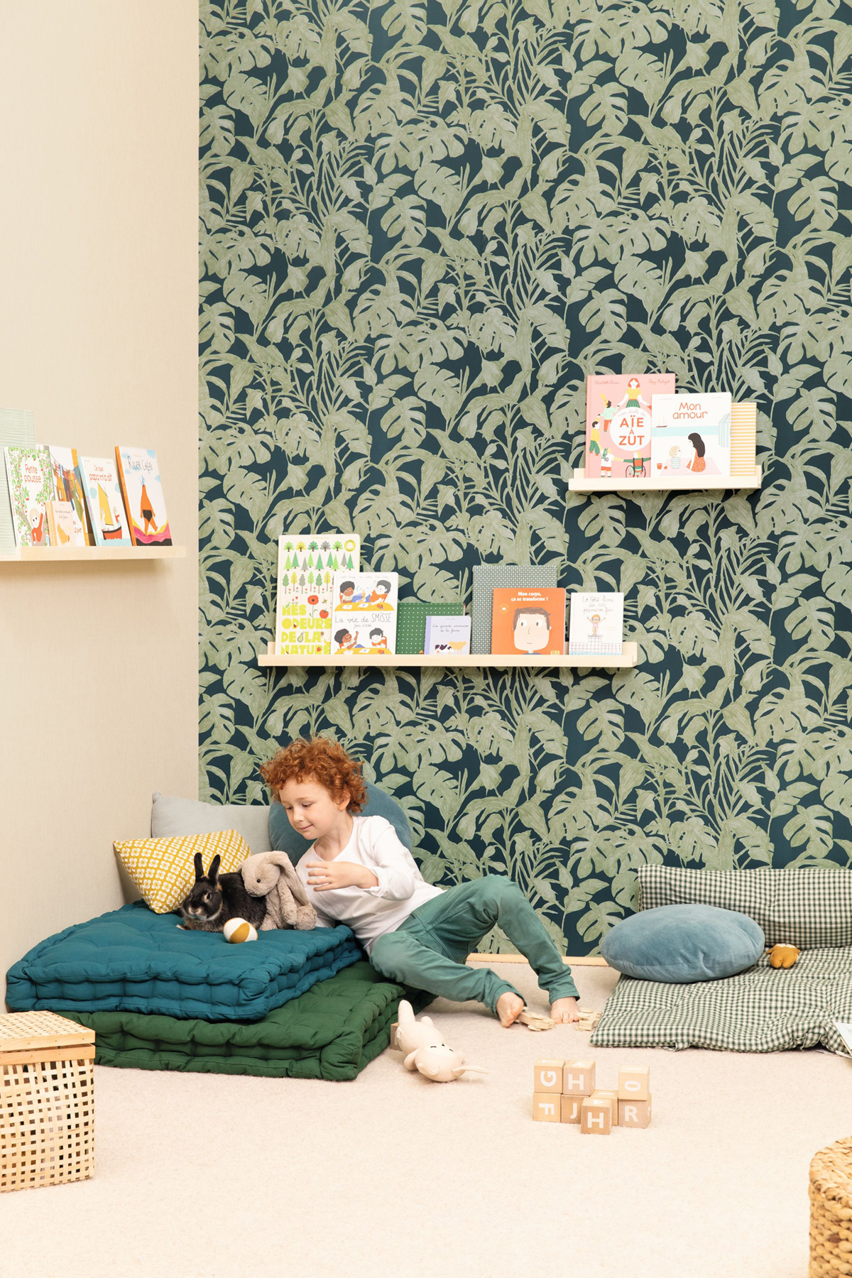 Papier peint Végétal Bogota vert bleu - Green & Co de Casélio AMB2 | Réf. GCO103876715