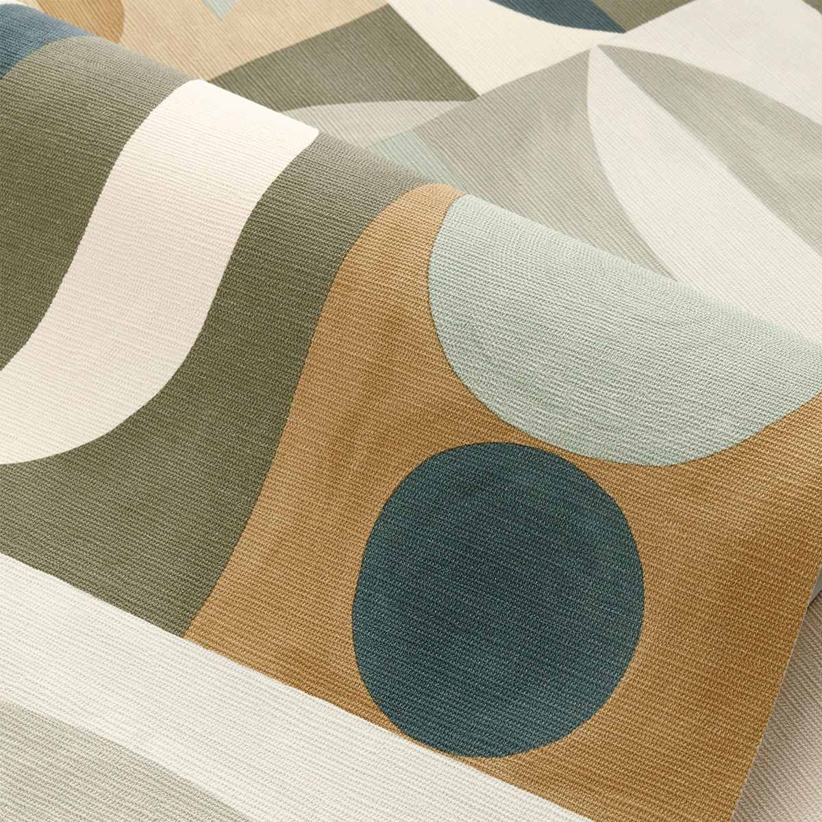 Papier peint Ethnique Graphique Auguste vert - Mouvements de Casamance AMB2 | Réf. CAS-76032650