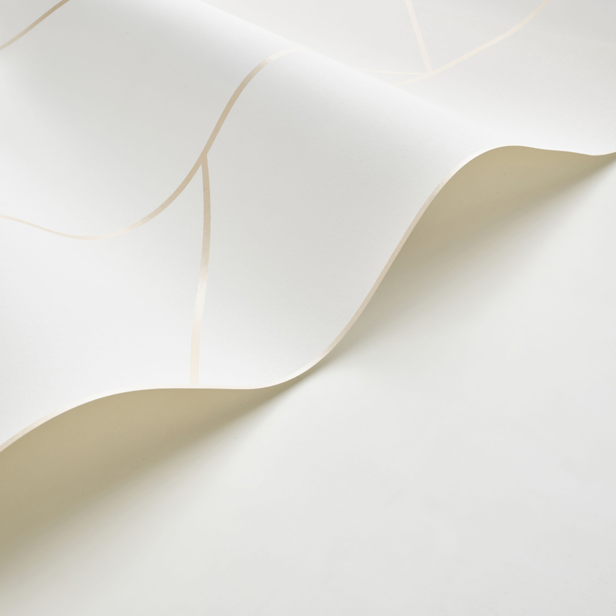 Papier peint Géométrie Pure Métallisé blanc doré - Alchimie de Casadéco AMB4| Réf. ALMI89900171