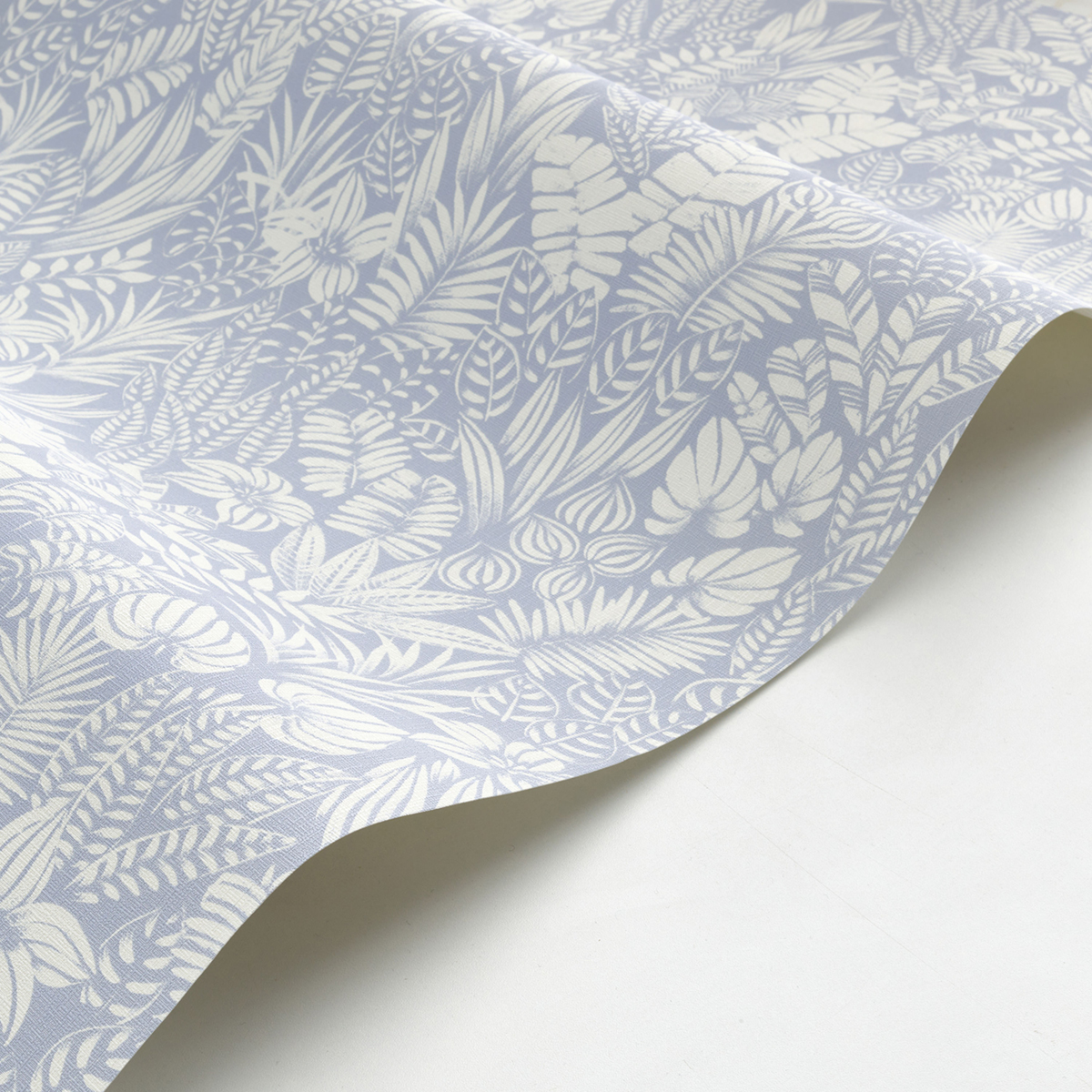 Papier peint Jungle Napa Valley bleu blanc - California de Casadéco | Réf. CALF88826161