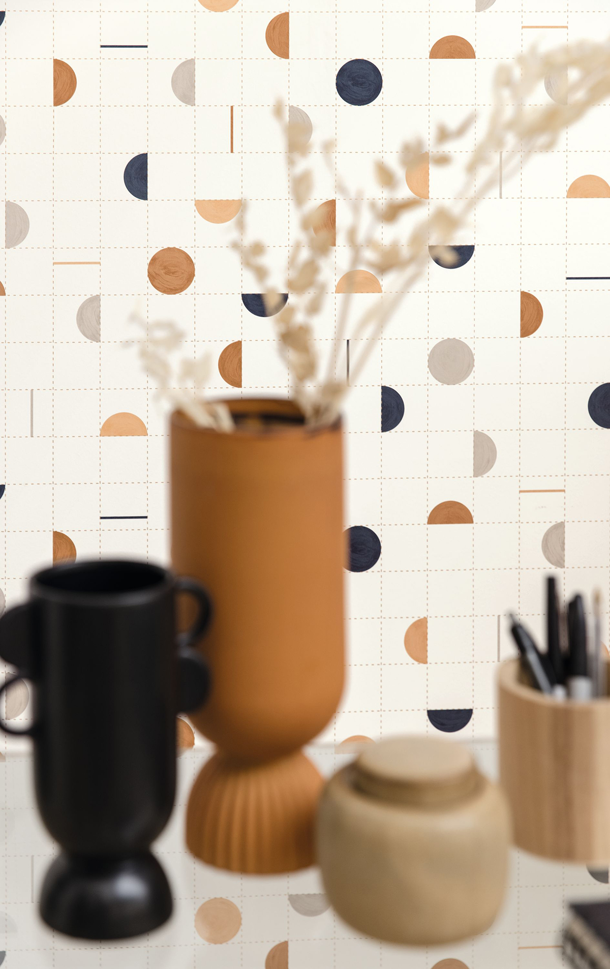 Papier peint Géométrique Quadrillage Jump Around blanc et doré - Around de Casélio | Réf. ARN102866125