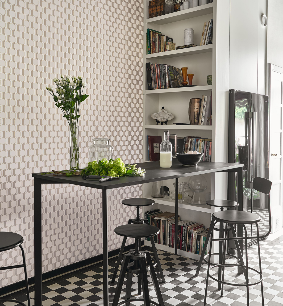 Papier peint Art Déco Hamilton grège nacré - Derby de Casadéco | Réf. DERB89309016