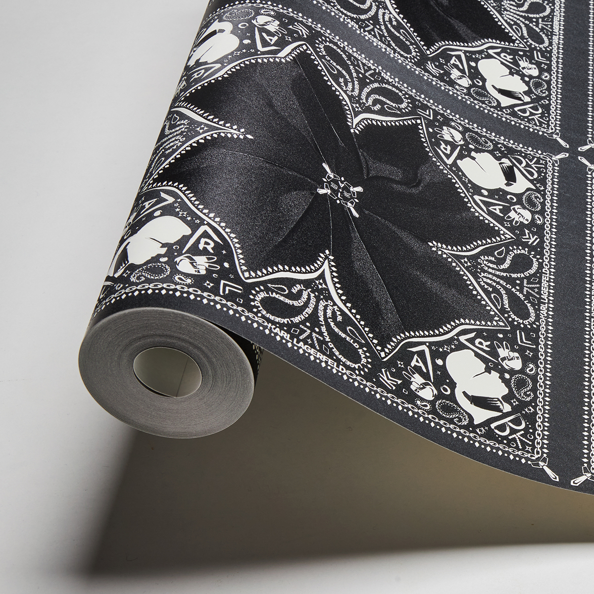 Papier peint Fleur Ines noir et écru - Karl Lagerfeld de Montecolino AMB | Réf. MC-37845-2