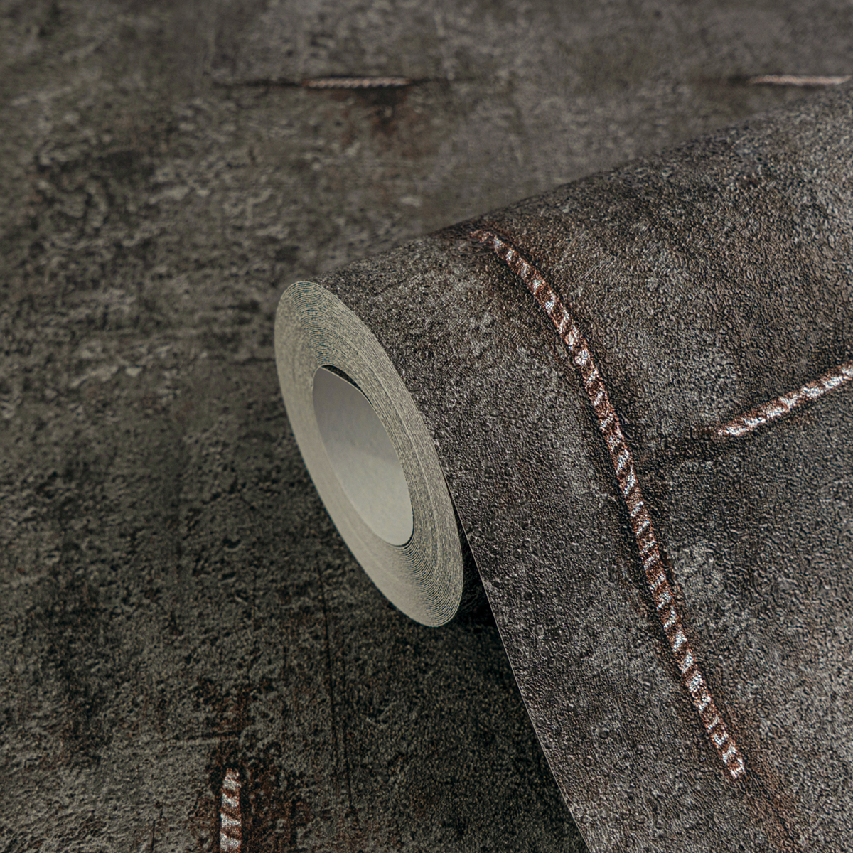 Papier peint Béton Graphite Groove anthracite - Cosmoliving d'A.S. Création ZOOM | Réf. AS-790855