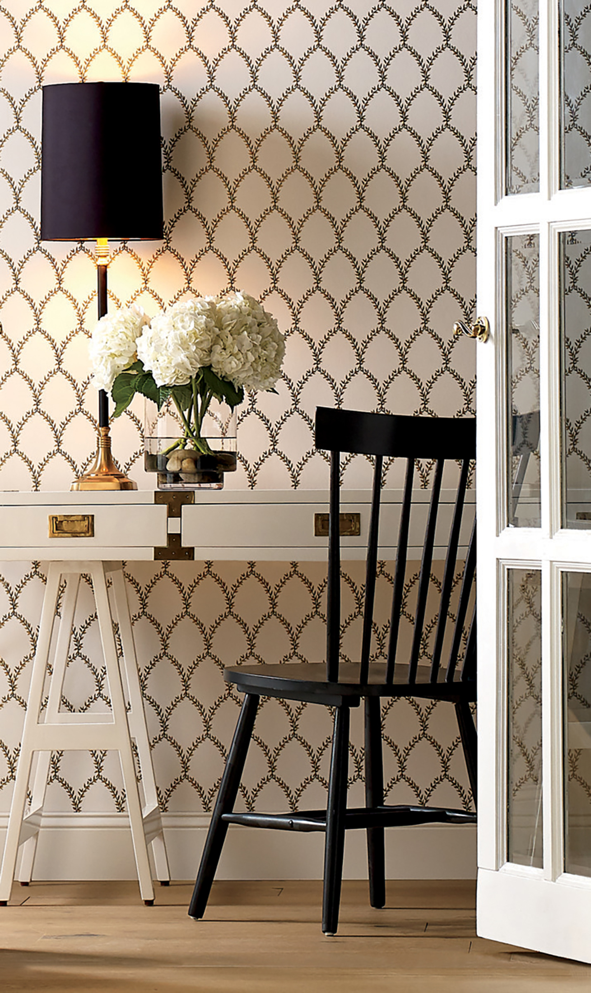 Papier peint Couronne Laurier blanc/doré- Rifle Paper Co. d'Initiales | Réf. INI-RI5176