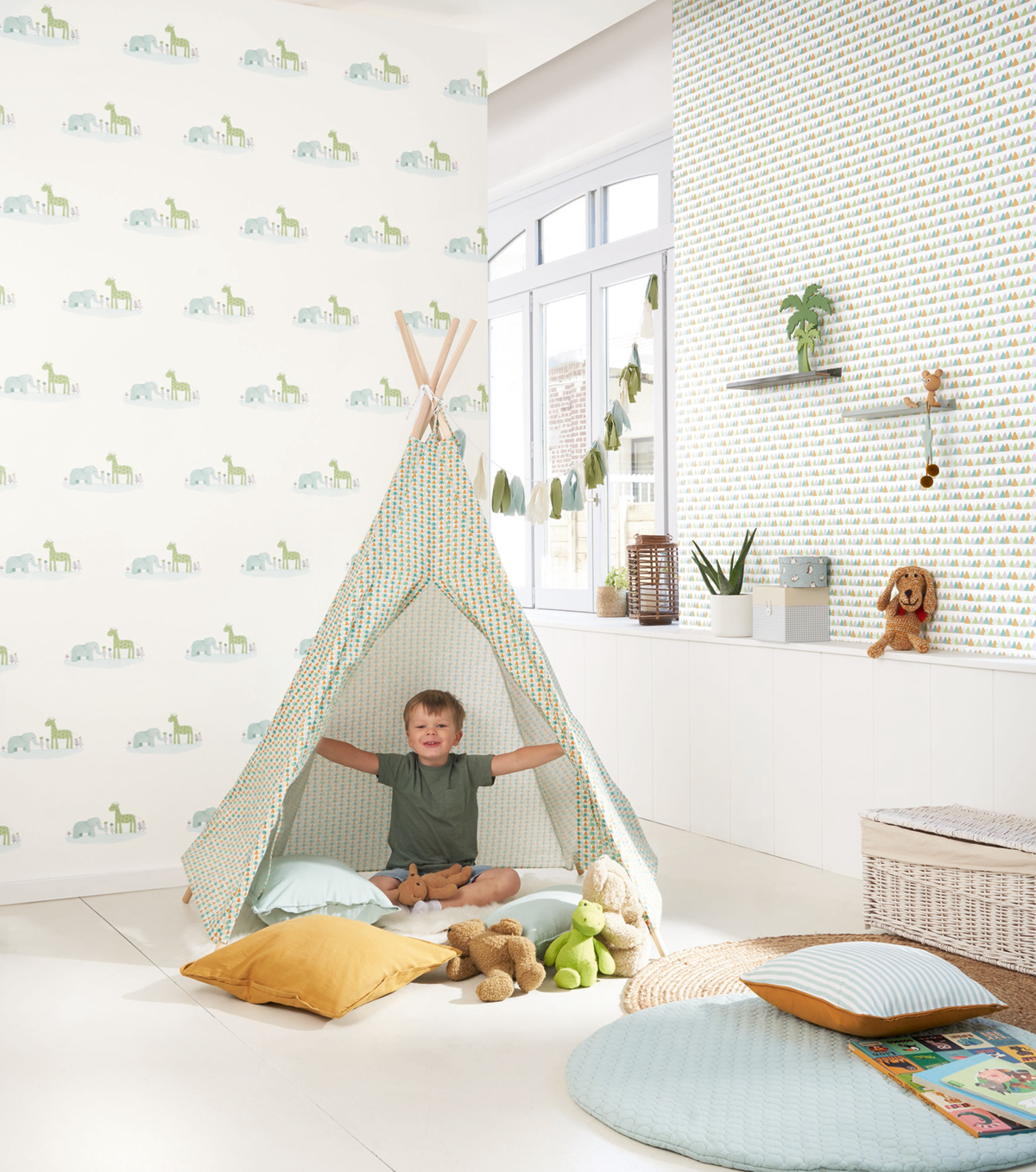 Papier peint Animaux Marius & Candice vert - Rose & Nino de Casadéco | Réf. RONI85536132