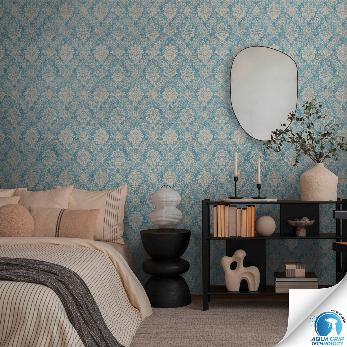 Papier peint préencollé Baroque Textile bleu grège - Designdrop d'A.S. Création AMB1 | Réf. AS-784921