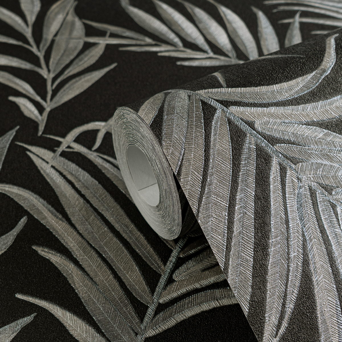 Papier peint Palmes Midnight Botanica noir argenté - Cosmoliving d'A.S. Création ZOOM | Réf. AS-791087