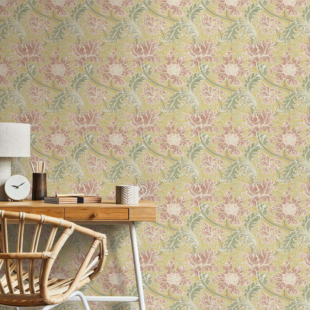 Papier peint Fleur Renaissance Baroque jaune rose - The Wall Llewelyn-Bowen de Lutèce | Réf. LTC-LB25141