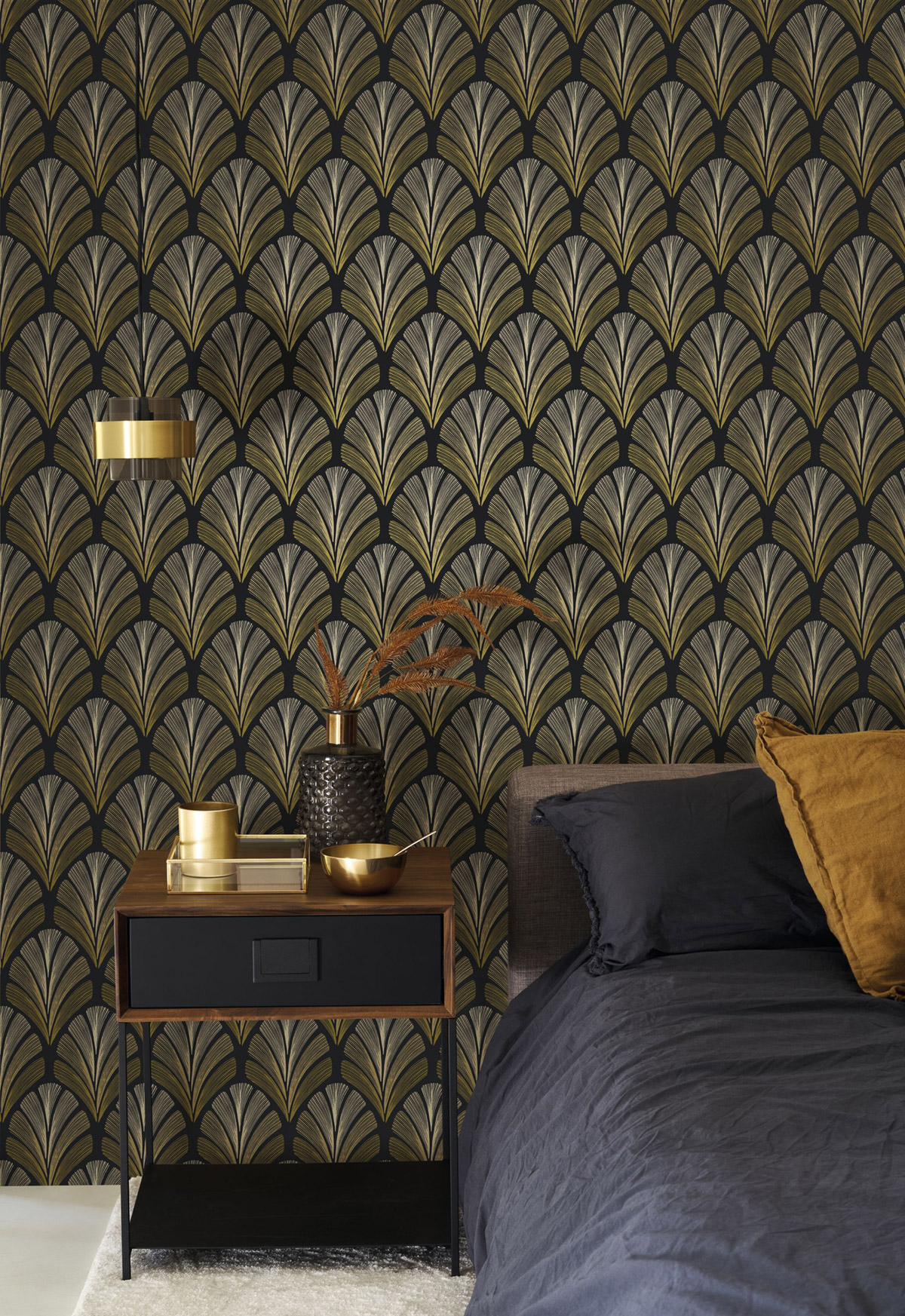 Papier peint Palme Art Déco Folies St James noir doré - Années Folles de Casadéco | Réf. ANFO201052926