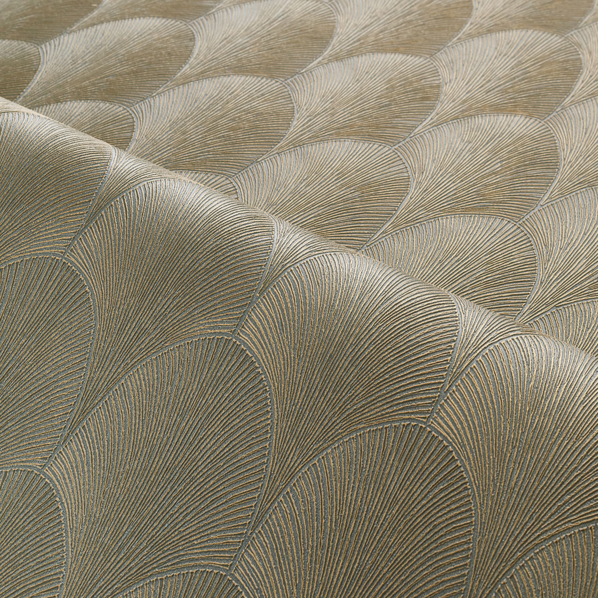 Papier peint Art Déco Tourmaline vert de gris doré - Métal de Casamance AMBV | Réf. CAS-75781834