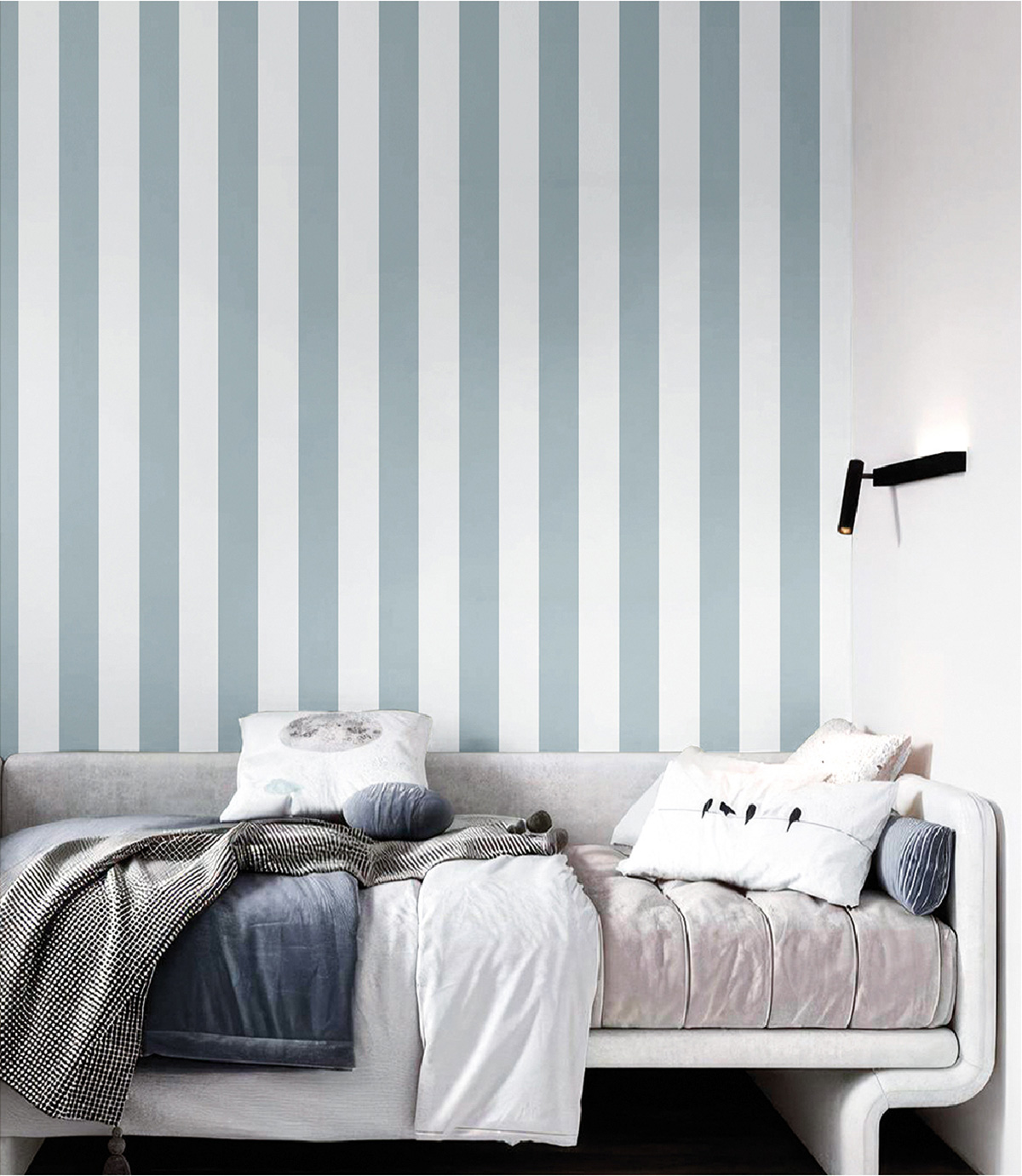 Papier peint Rayures Élégantes bleu doux - Stripes & Checks de Montecolino | Réf. MC-ST38446