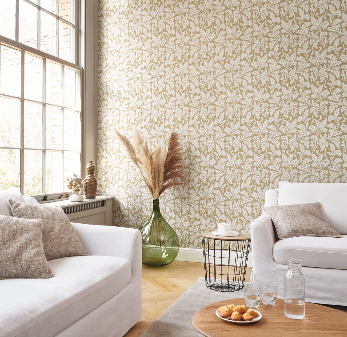 Papier peint Classique Acanthe beige camel - Arts & Crafts de Casadéco | Réf. ARCR86361206