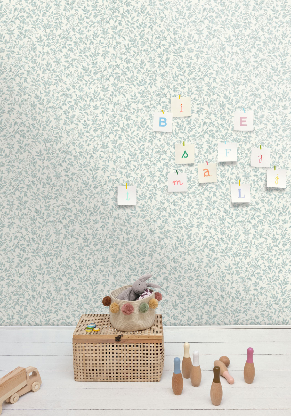 Papier peint Toile de Jouy Mini Wood bleu - Happy Kids Club de Casélio | Réf. HKC107670677
