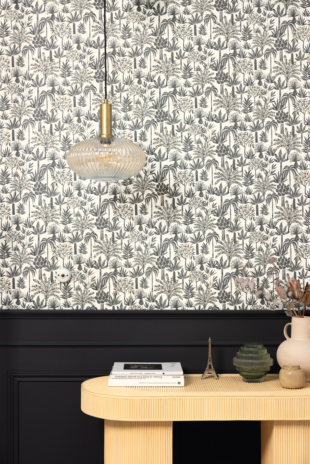 Papier peint Jungle Wild Life noir doré - Moonlight 2 de Casélio AMB | Réf. MLGT104350957