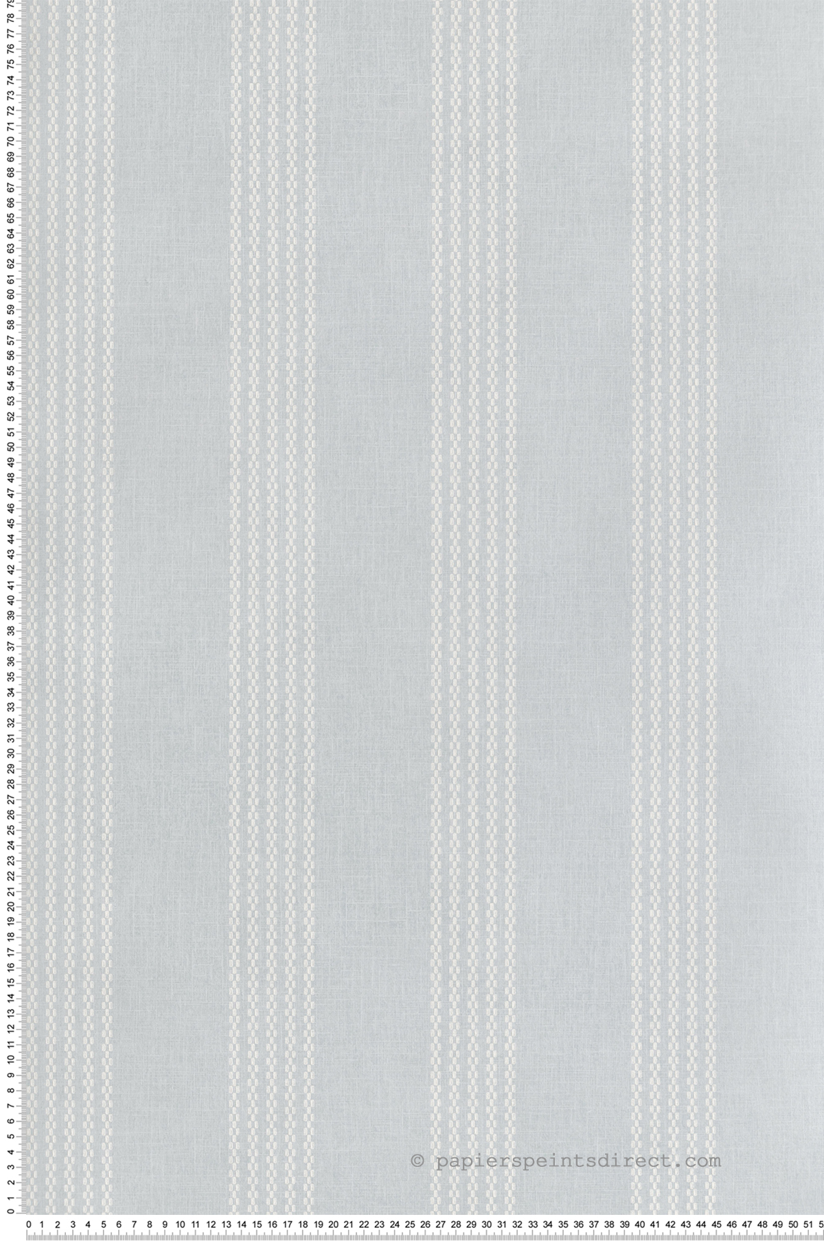 Papier peint Rayure Classique Silk bleu ciel - V&A Decorative Papers III d'Initiales | Réf. INI-2513-186-04