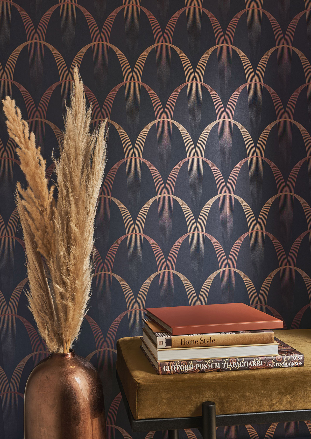 Papier peint Arche Entrée des Artistes terracotta irisé - Années Folles de Casadéco | Réf. ANFO201046810