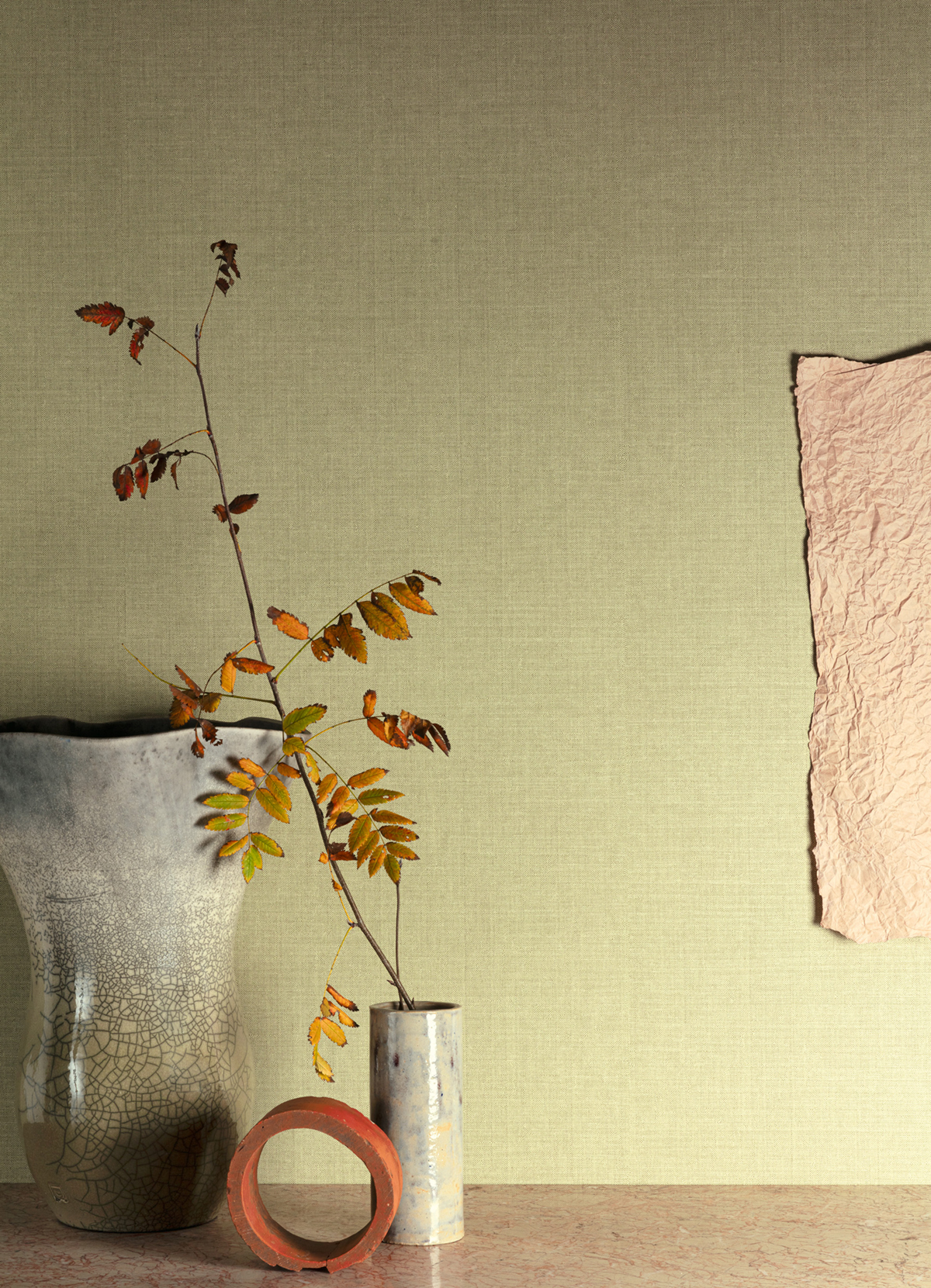 Papier peint Faux Uni Tissage Orbit vert mastic - Kimono de Masureel | Réf. MAS-ORB105