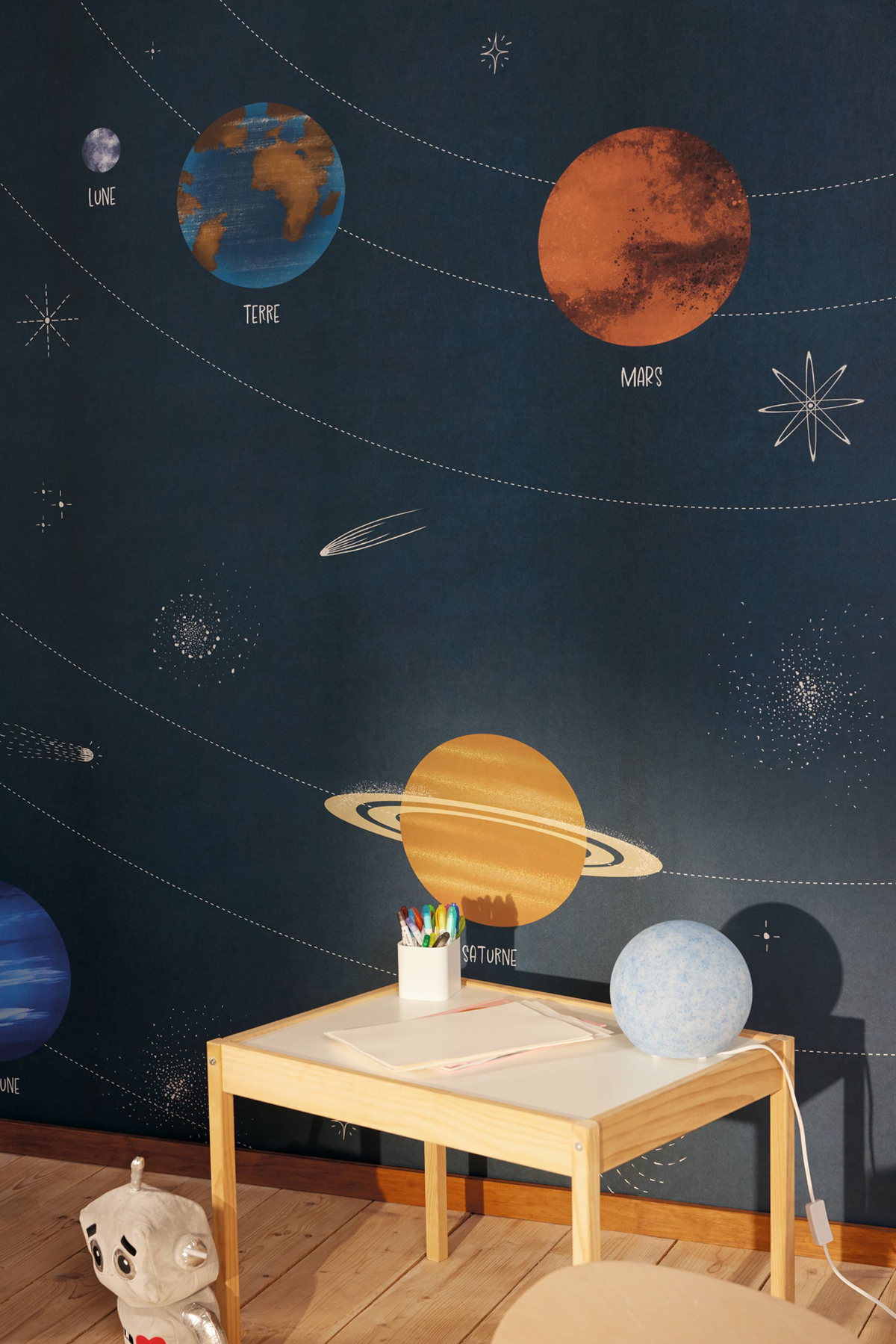 Papier peint panoramique Galaxie Monde des Planètes bleu nuit M 250X280 - Les Minis Galaxie Mondes de Casélio AMB2 | Réf. MNM105797601