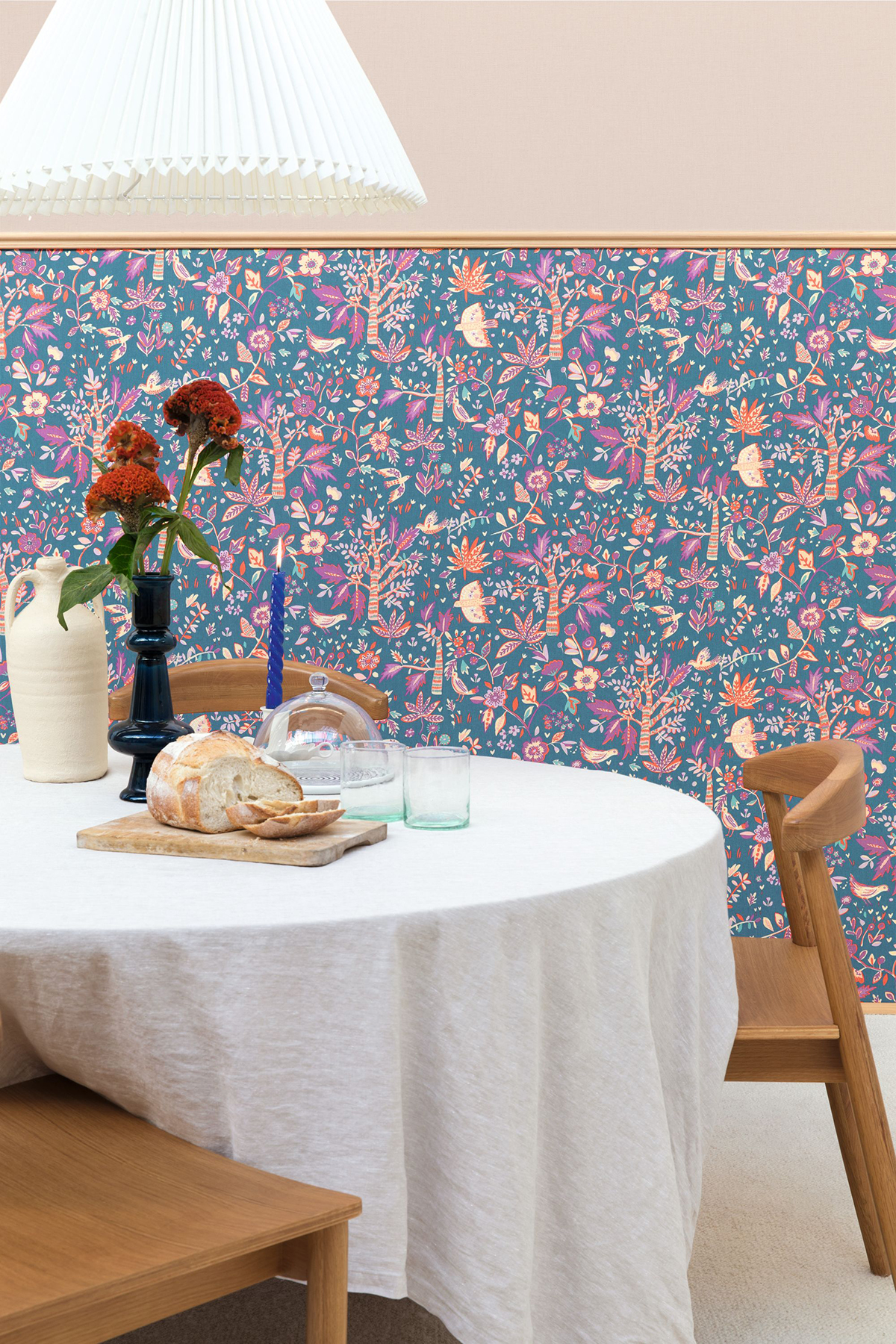 Papier peint Arbre et Oiseaux Echappée bleu et rose - Bohème de Casélio | Réf. BOM103156658