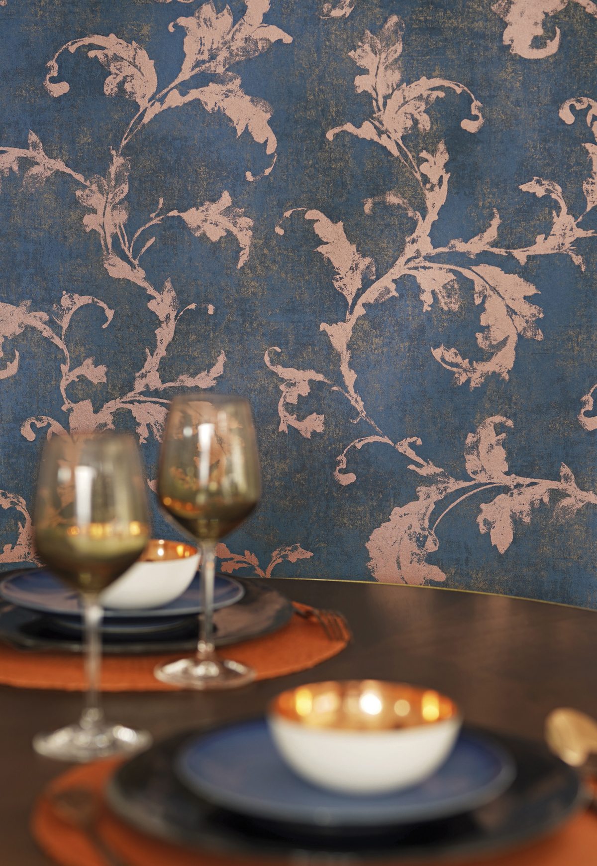 Papier peint Charme Arabesques bleu encre - Montsegur de Casadéco AMB | Réf. MTSE80796475