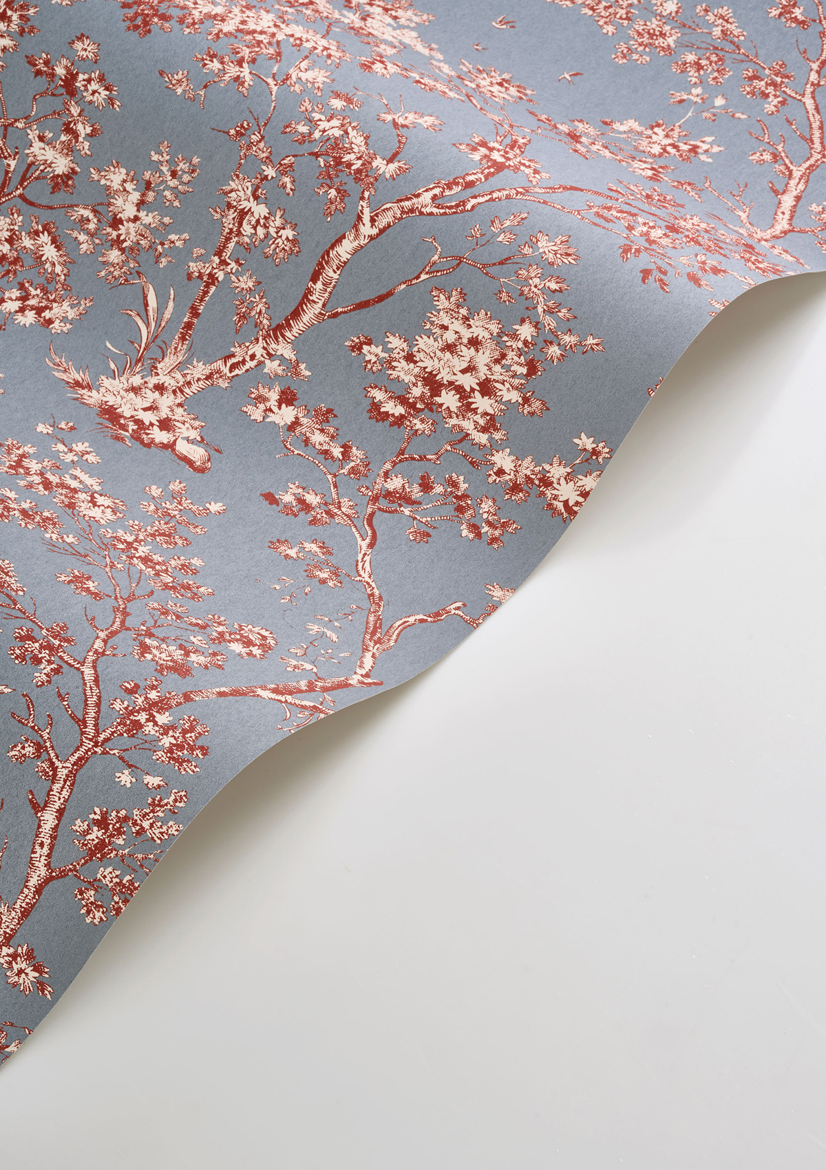 Papier peint Arbre rouge grenat - Les Belles Toiles De Jouy 2 de Casadéco | Réf. BTJD81526776