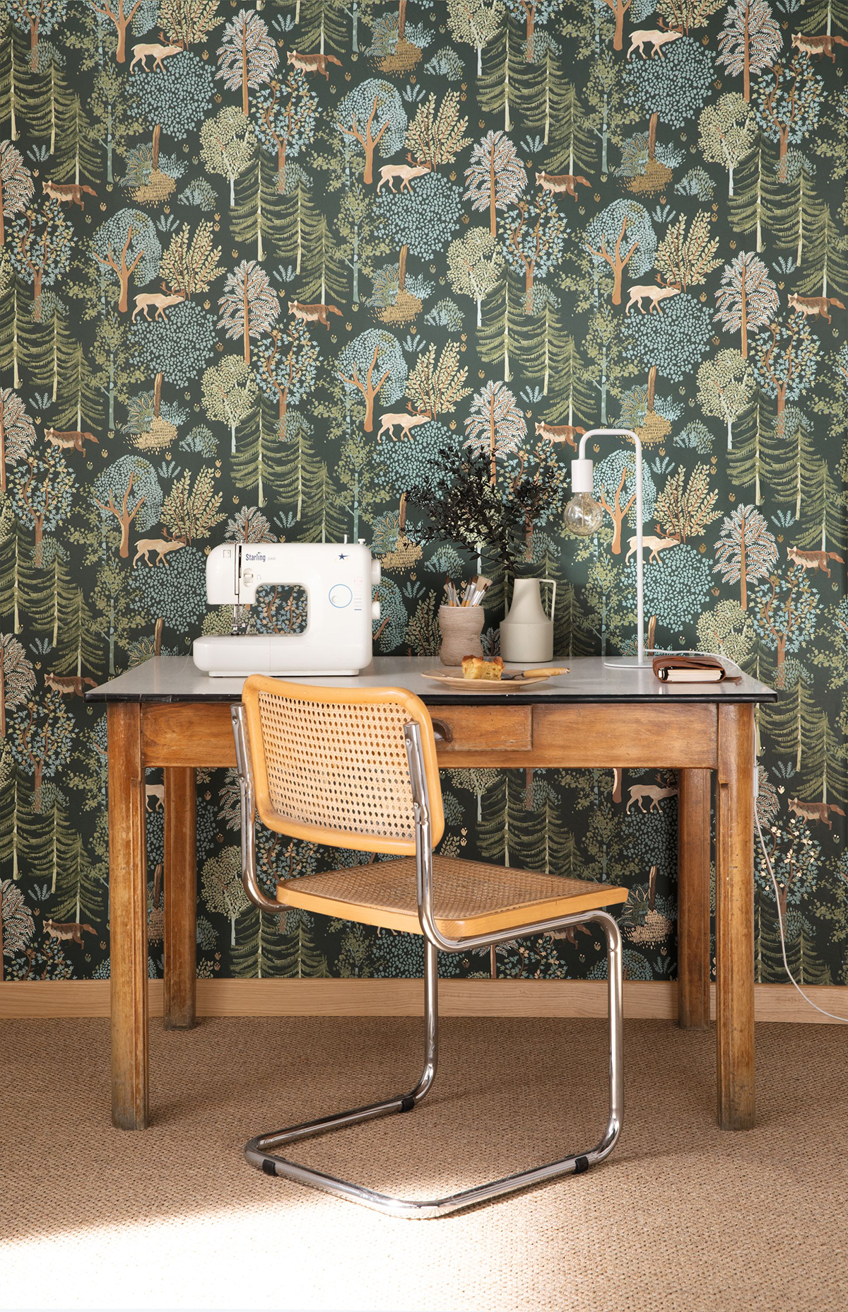 Papier peint Renard en Forêt Vert - La Forêt de Casélio | AMB Réf. FRT102937726