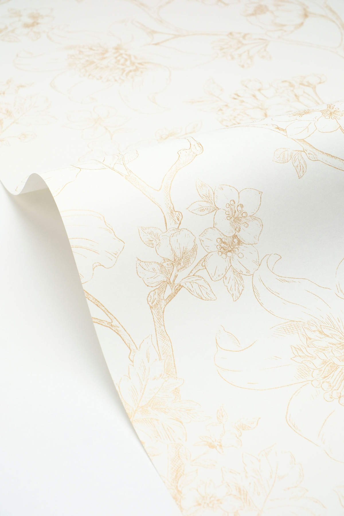 Papier peint Floral Silent Garden doré - Moonlight 3 de Casélio ZOOM | Réf. MNL3107070244