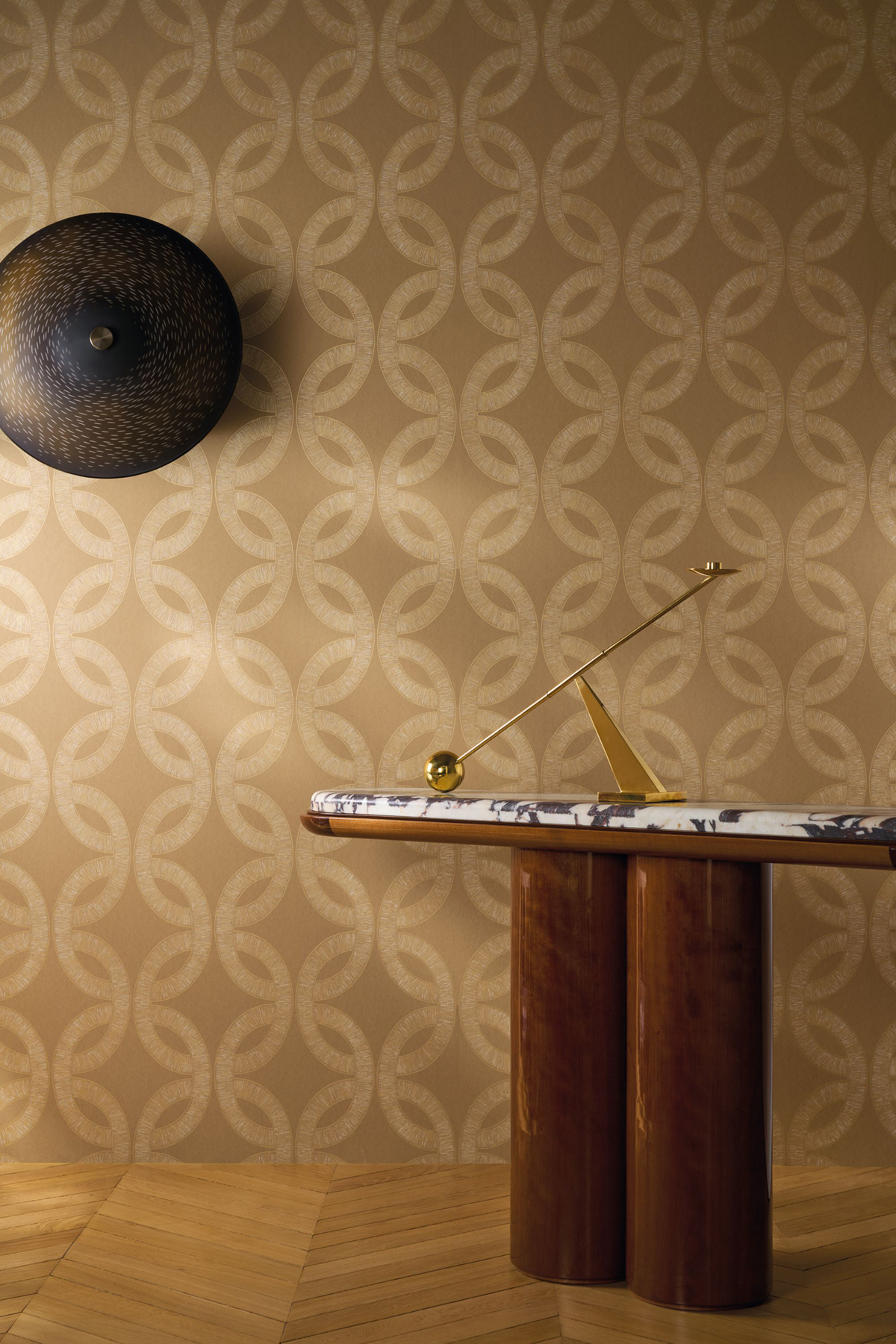 Papier peint Feuilles Géométriques Etienne praline doré - Isadora de Casamance AMB1 | Réf. CAS-70692140