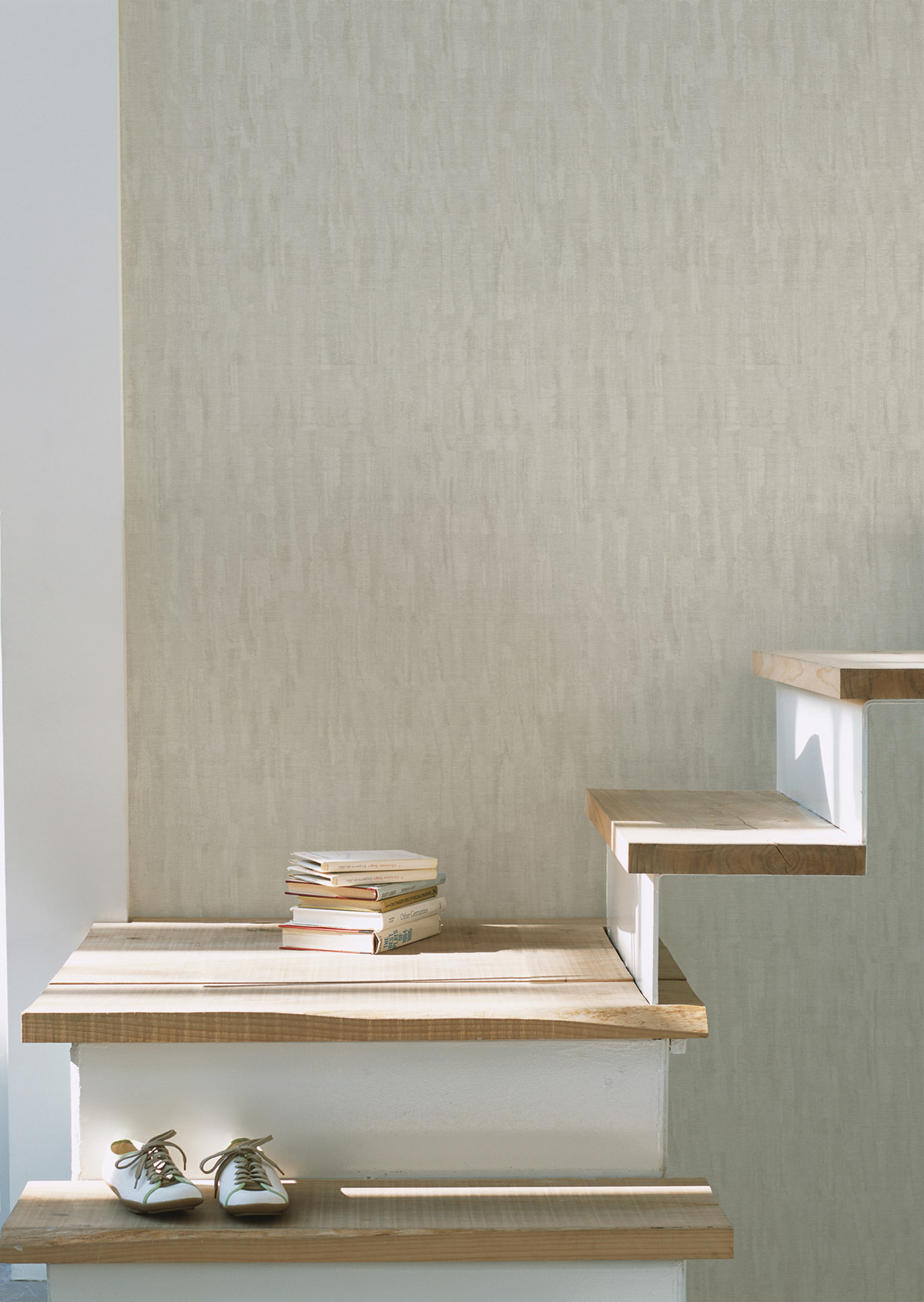 Papier peint Uni Lisse Moiré grège irisé - Unique de Lutèce | Réf. LTC-SP-SC5003