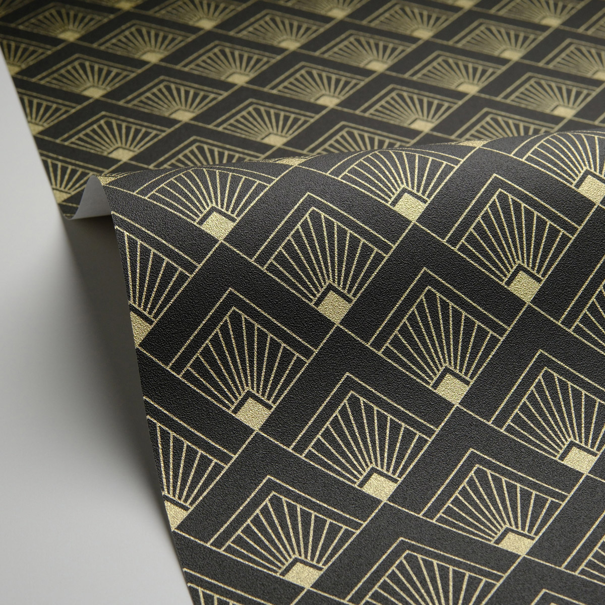 Papier peint Art Déco Carré Effervescence noir doré - Elégance de Casélio AMB3| Réf. ELC105319000