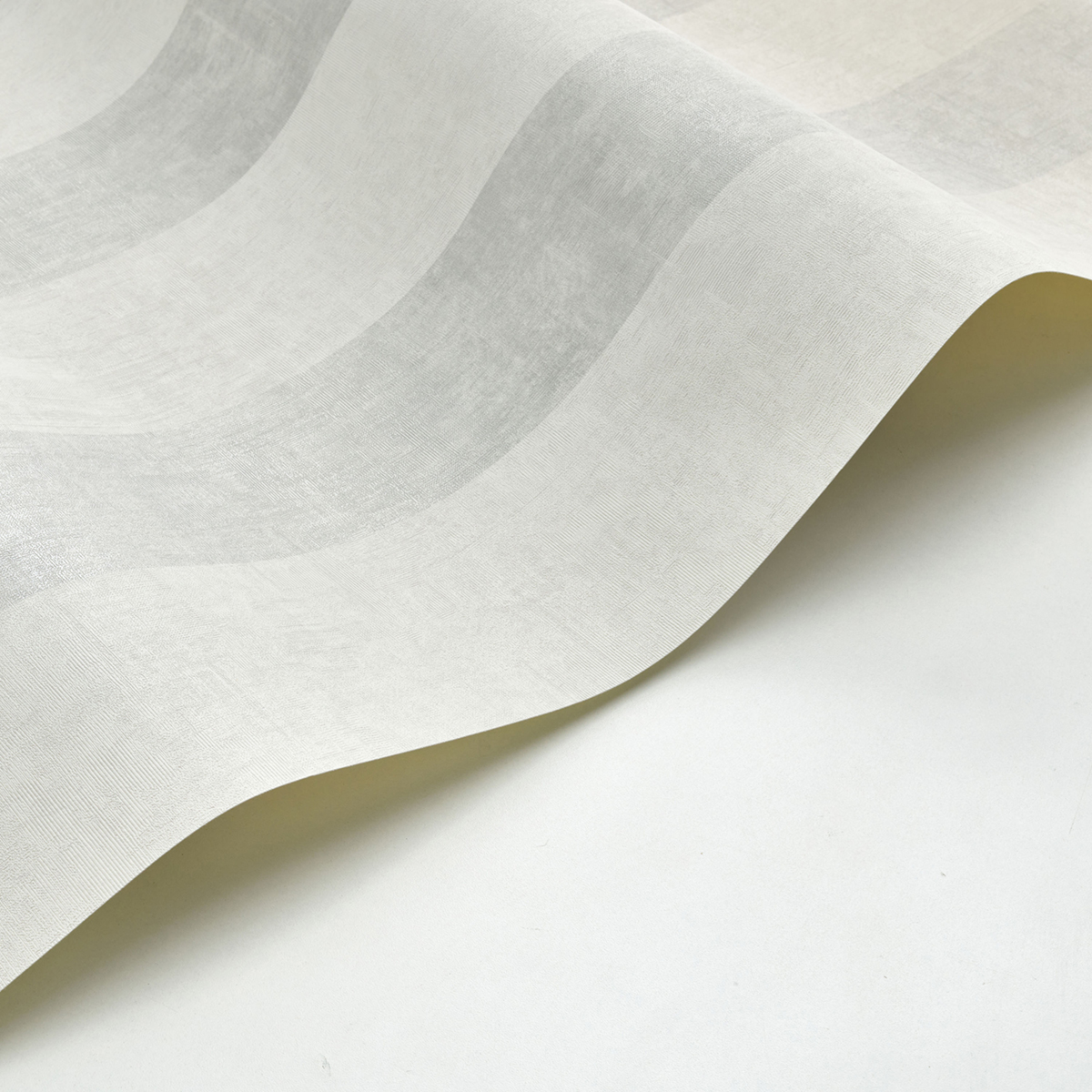 Papier peint Rayure Majestic argenté - Les Rayures de Casadéco | Réf. RAYS26380126